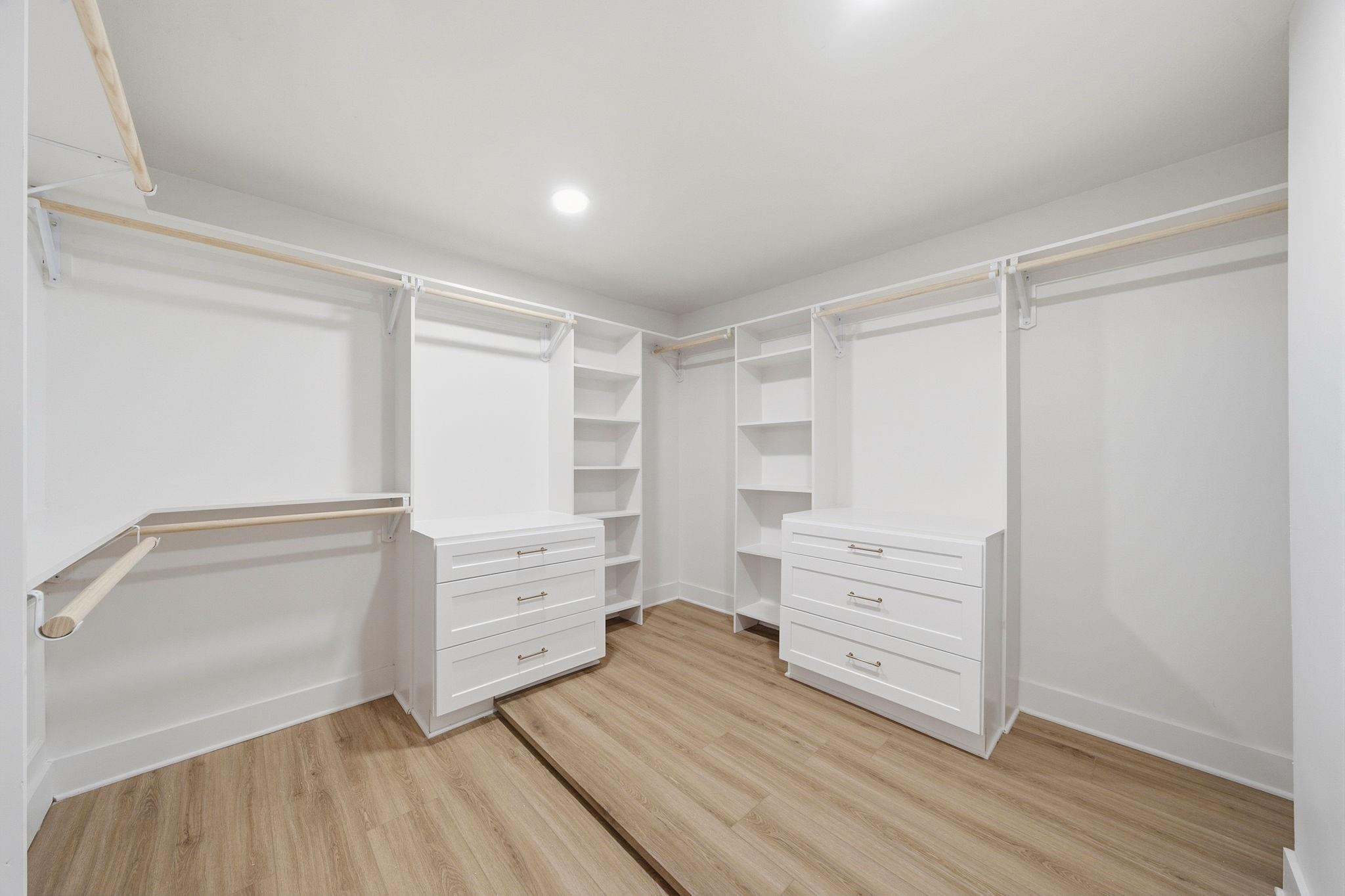 2304 Eagles Way Property Photo 31