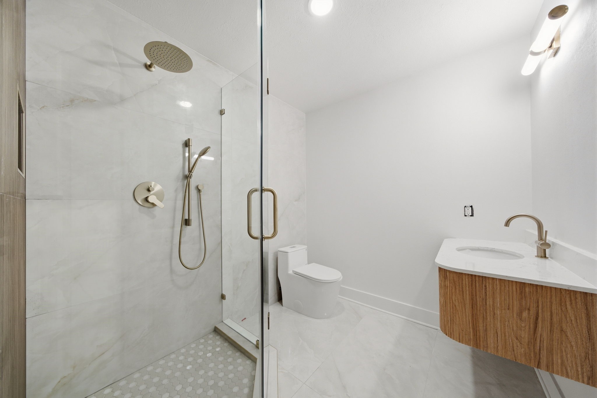 2304 Eagles Way Property Photo 37