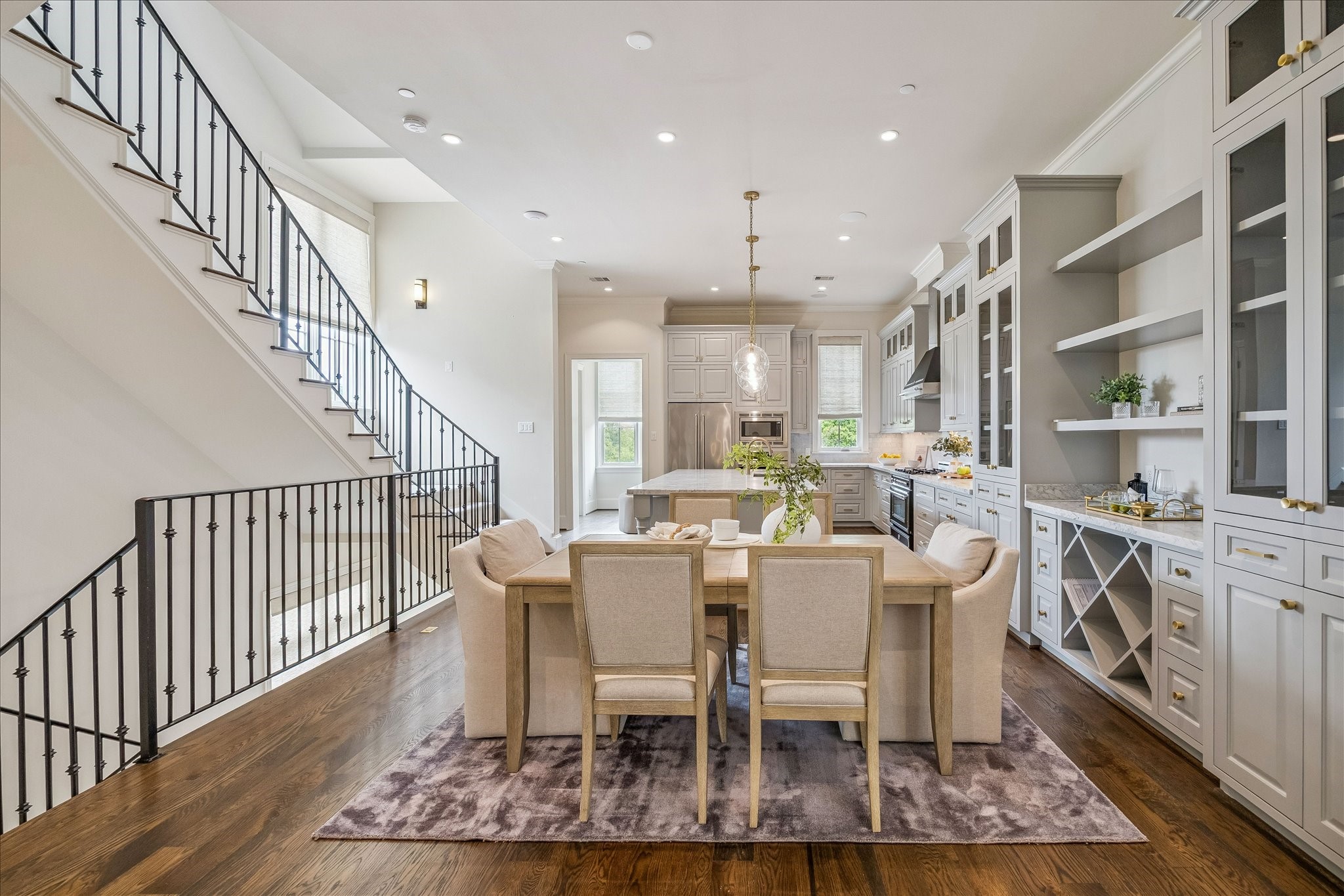 415 Lovett Boulevard E Property Photo 6