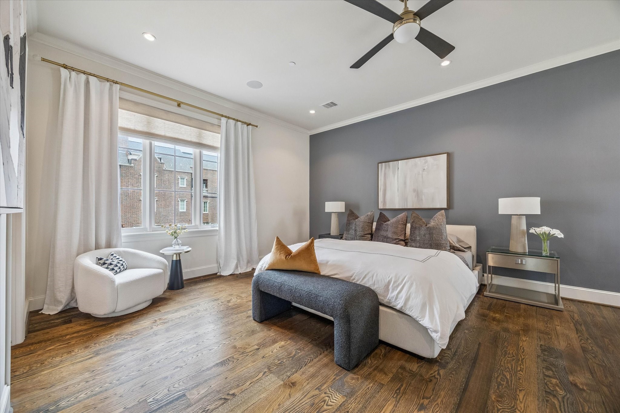 415 Lovett Boulevard E Property Photo 13