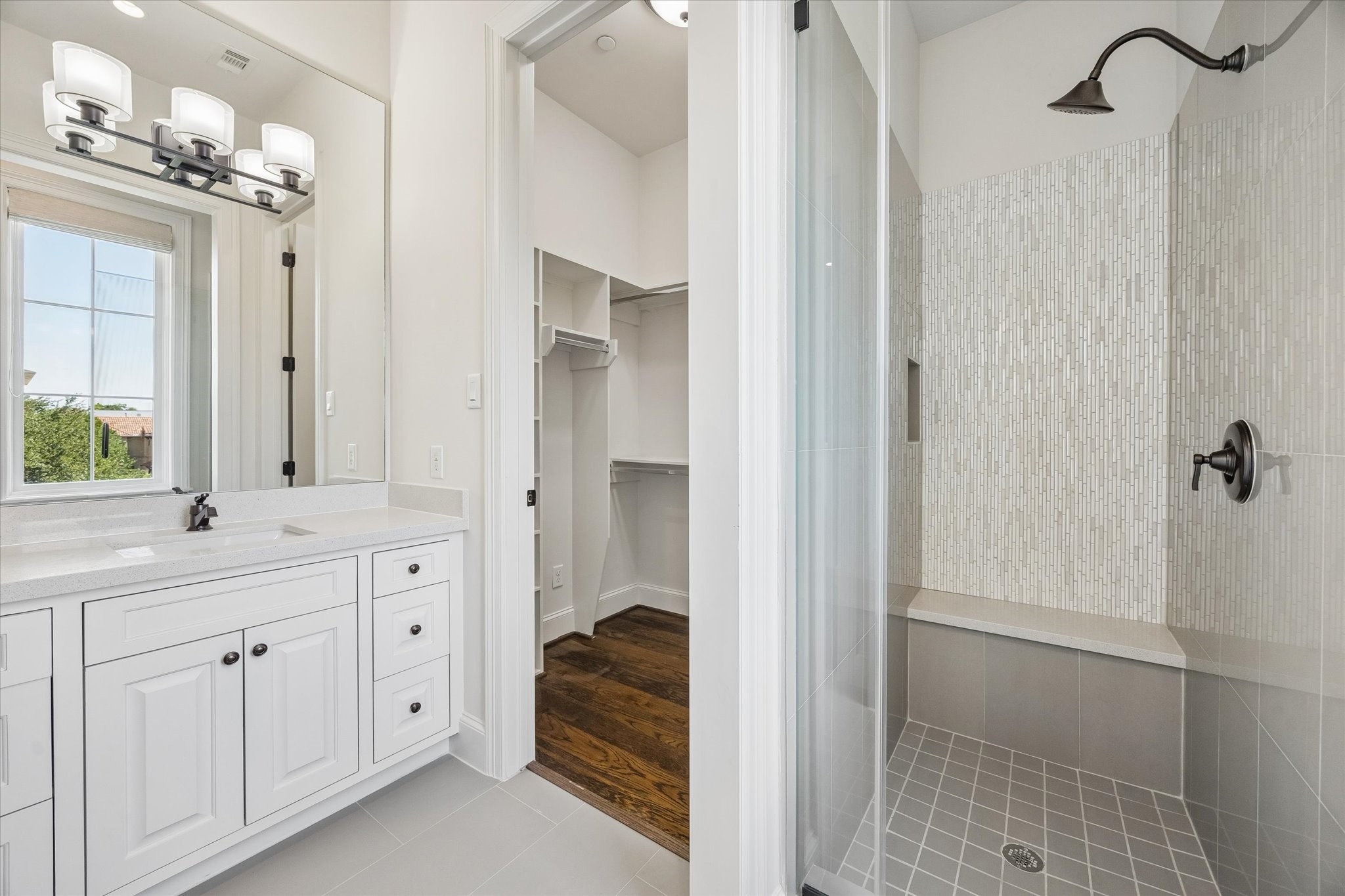 415 Lovett Boulevard E Property Photo 19