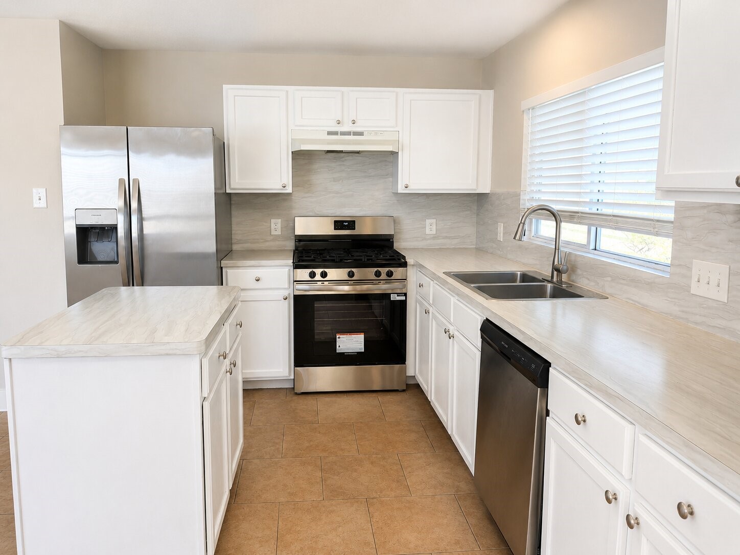 1210 Verde Trails Drive Property Photo 3