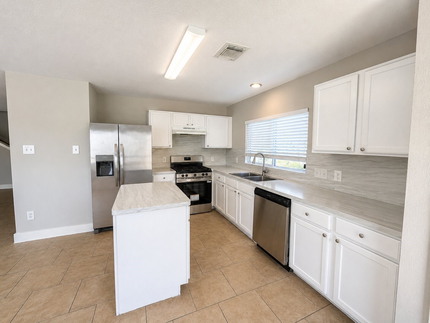 1210 Verde Trails Drive Property Photo 6