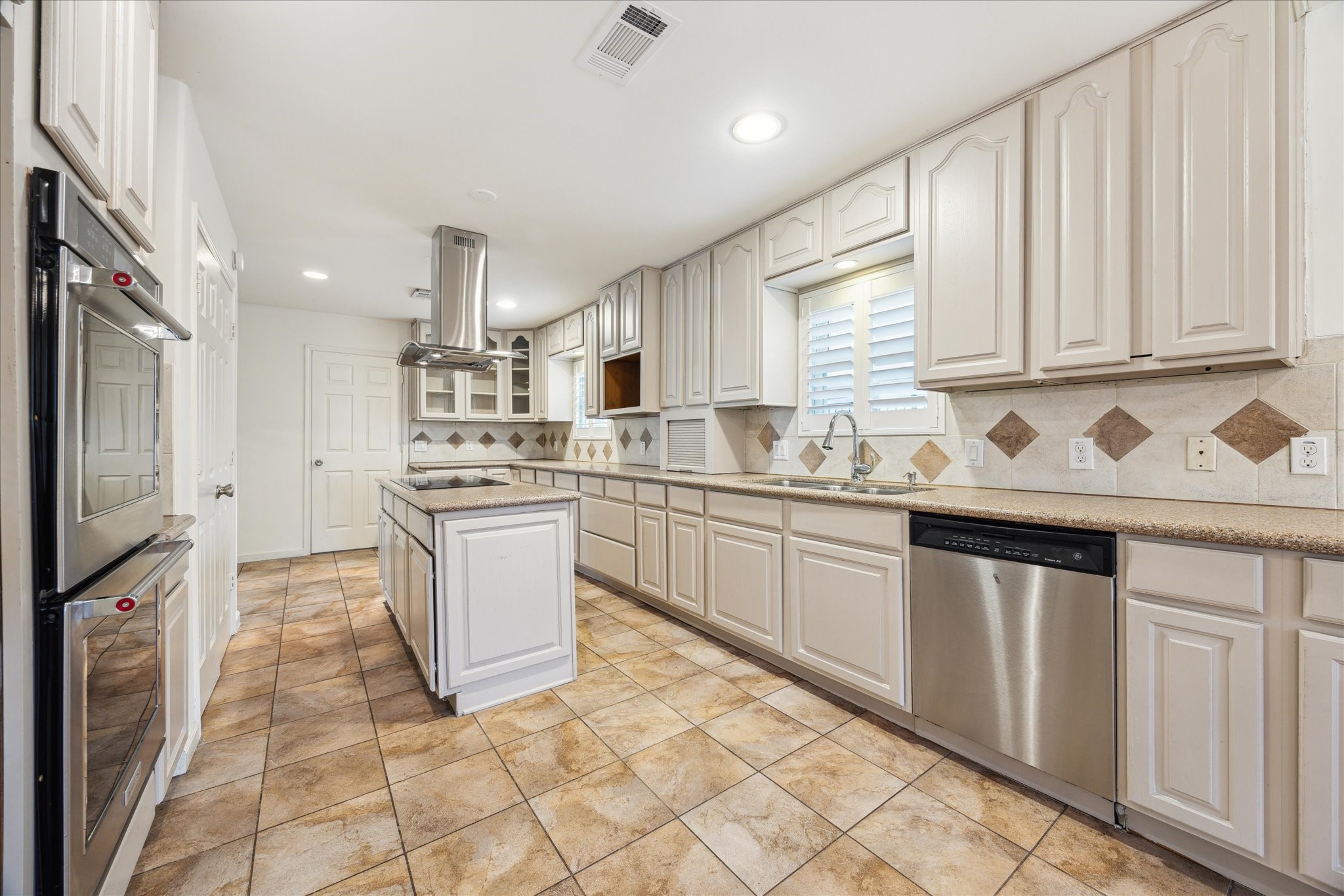 6215 Cheena Drive Property Photo 12