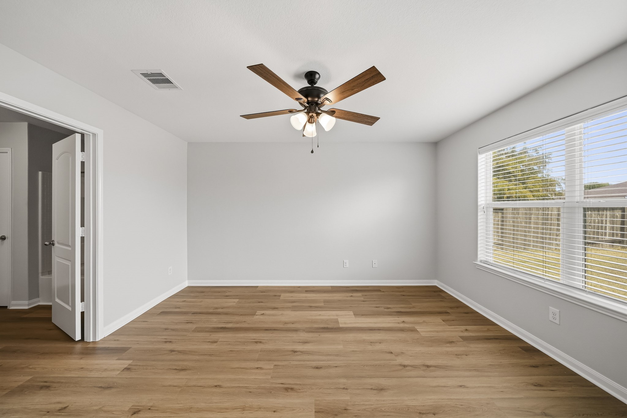 7203 Montclair Peak Lane Property Photo 7