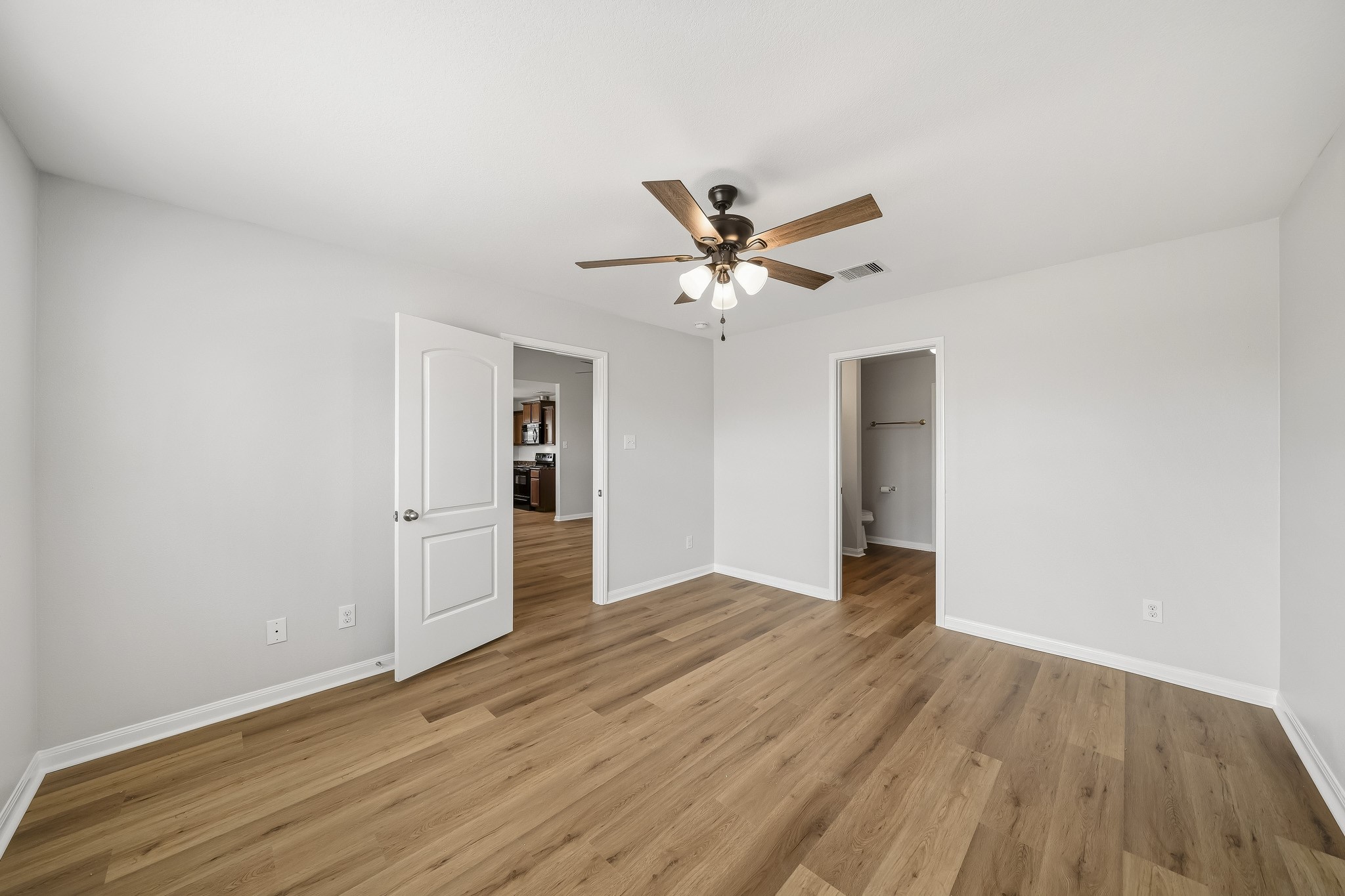 7203 Montclair Peak Lane Property Photo 8