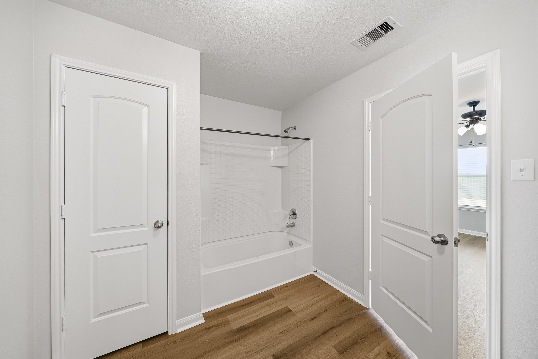 7203 Montclair Peak Lane Property Photo 12