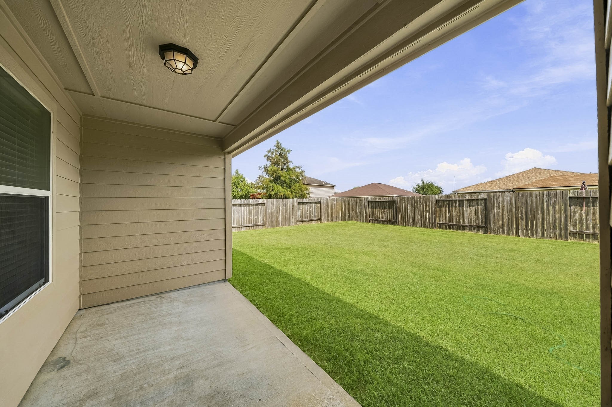 7203 Montclair Peak Lane Property Photo 15
