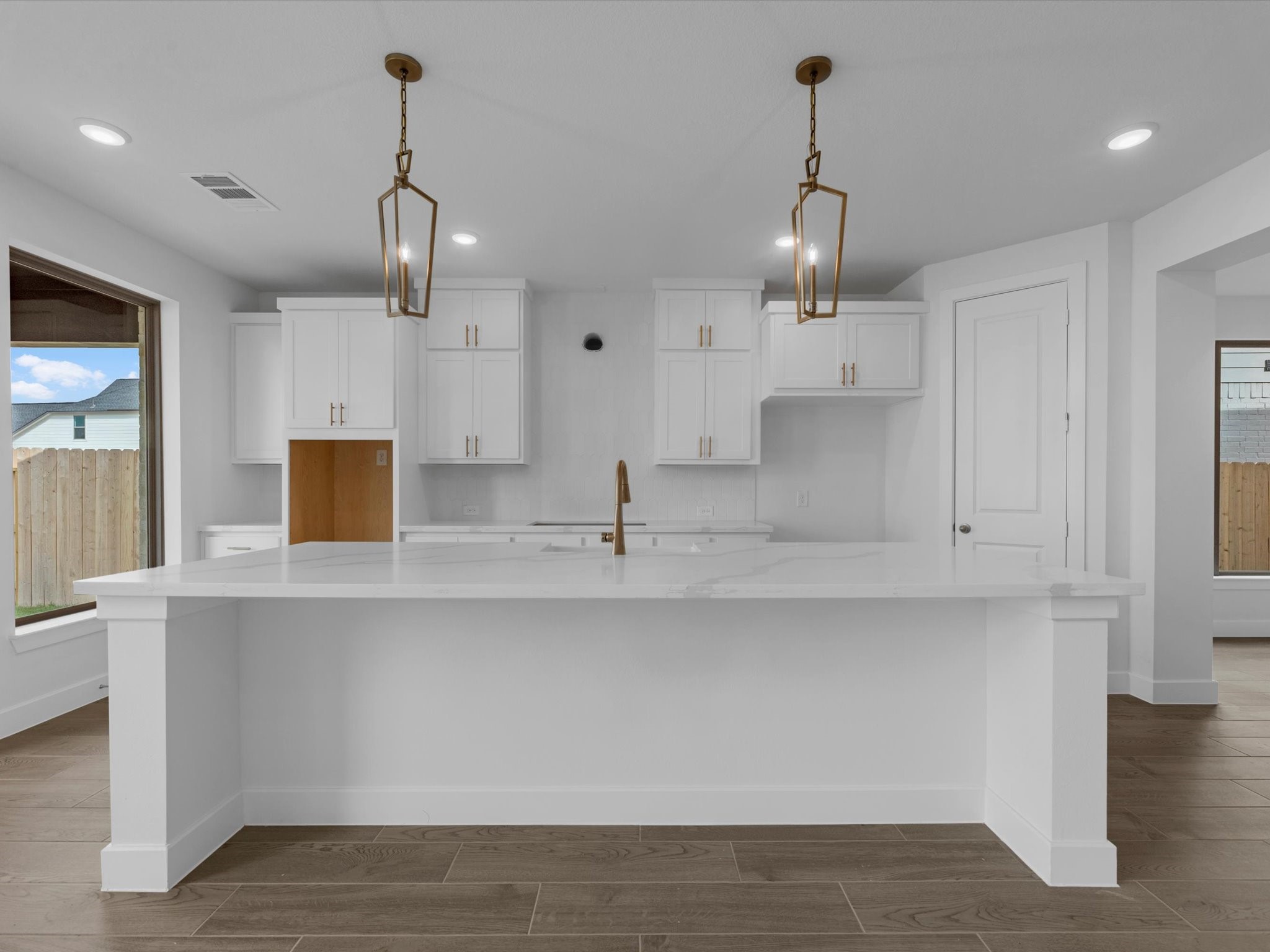 18807 Jade Grove Street Property Photo 6