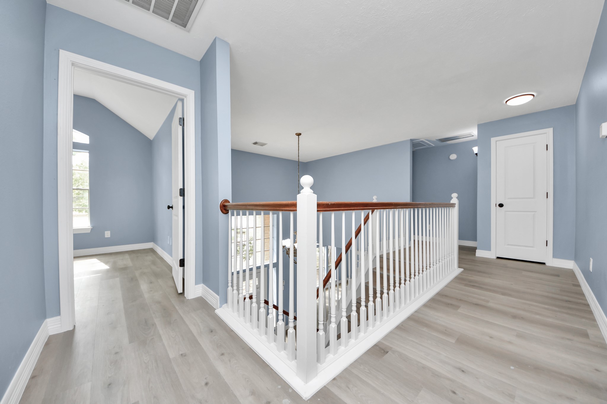 16203 Broken Timber Circle Property Photo 12