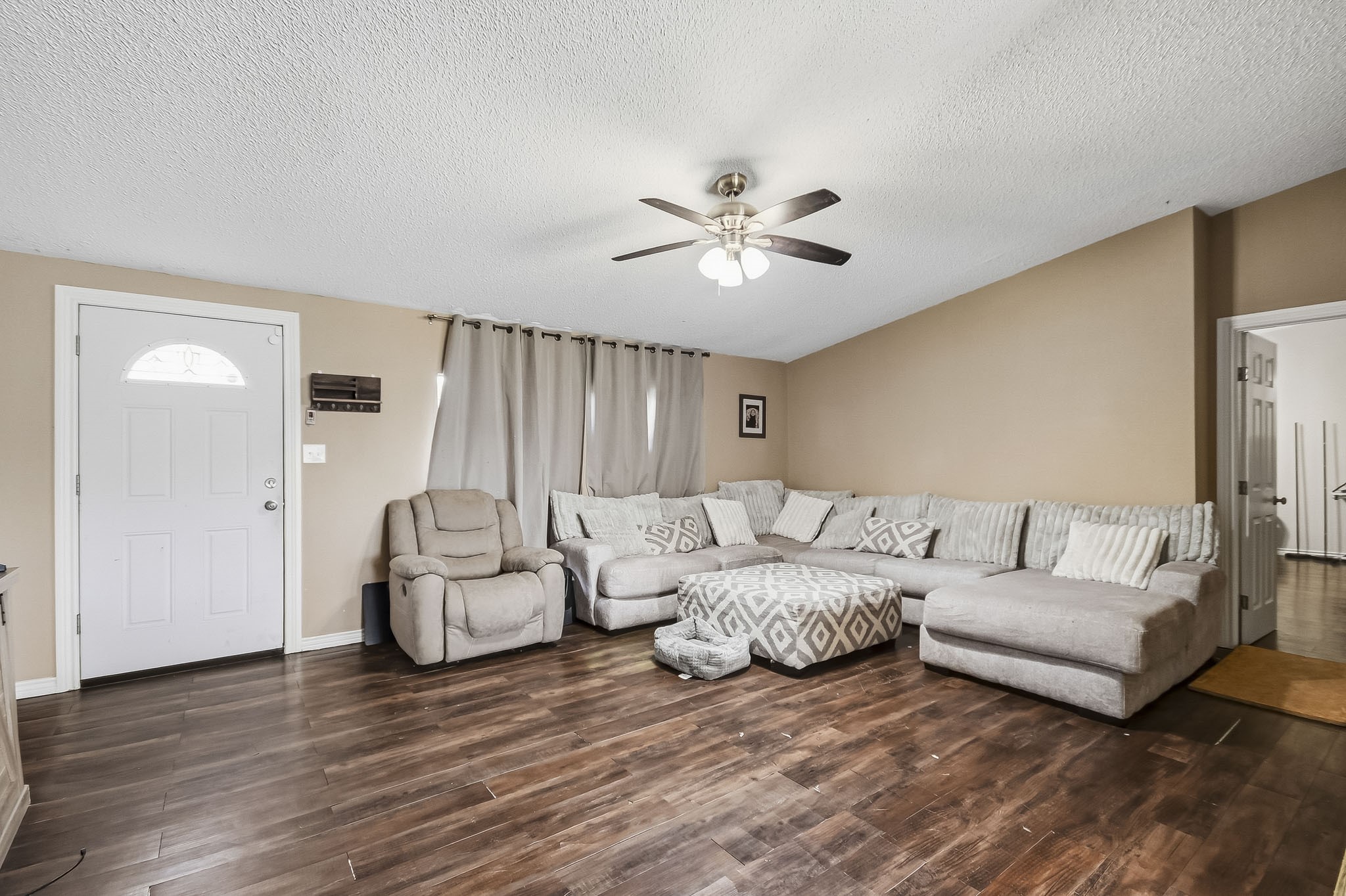 7126 Mourning Drive Property Photo 3