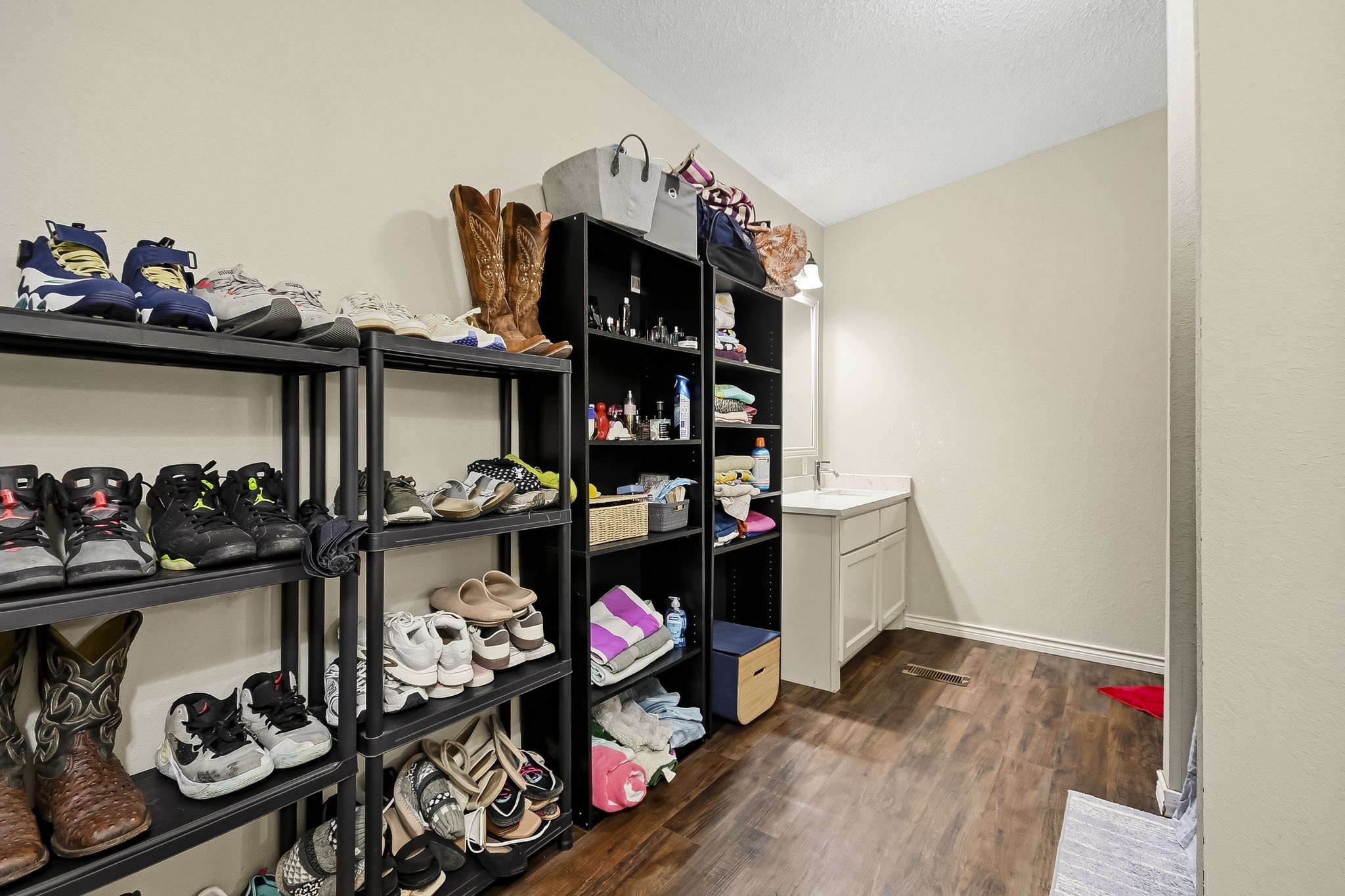 7126 Mourning Drive Property Photo 15