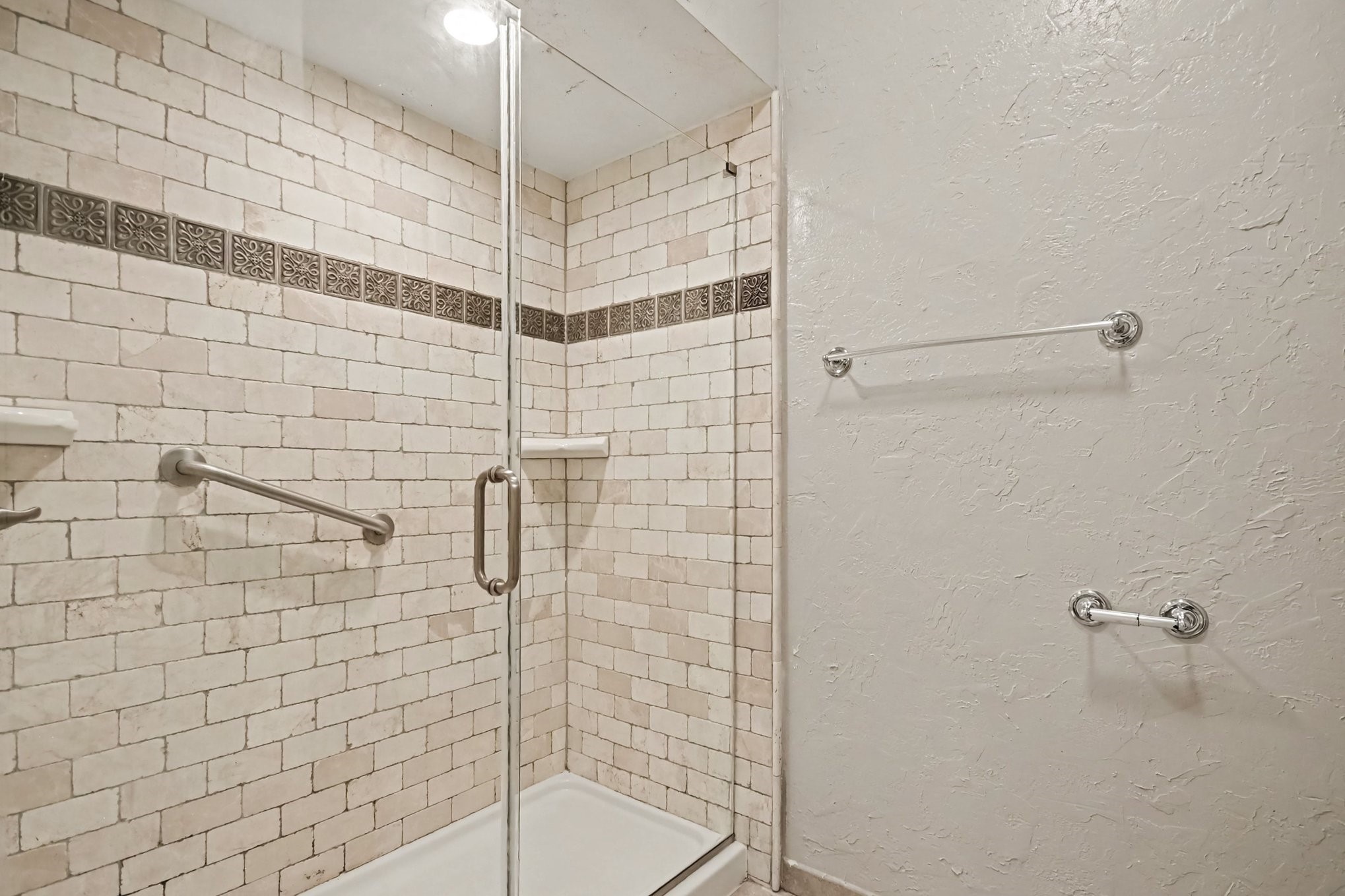 15814 Lake Lodge Drive Property Photo 28