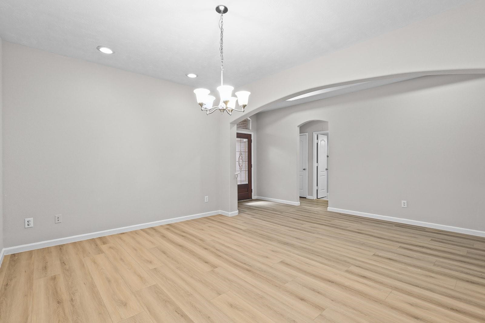 25910 N Lakefair Drive Property Photo 6