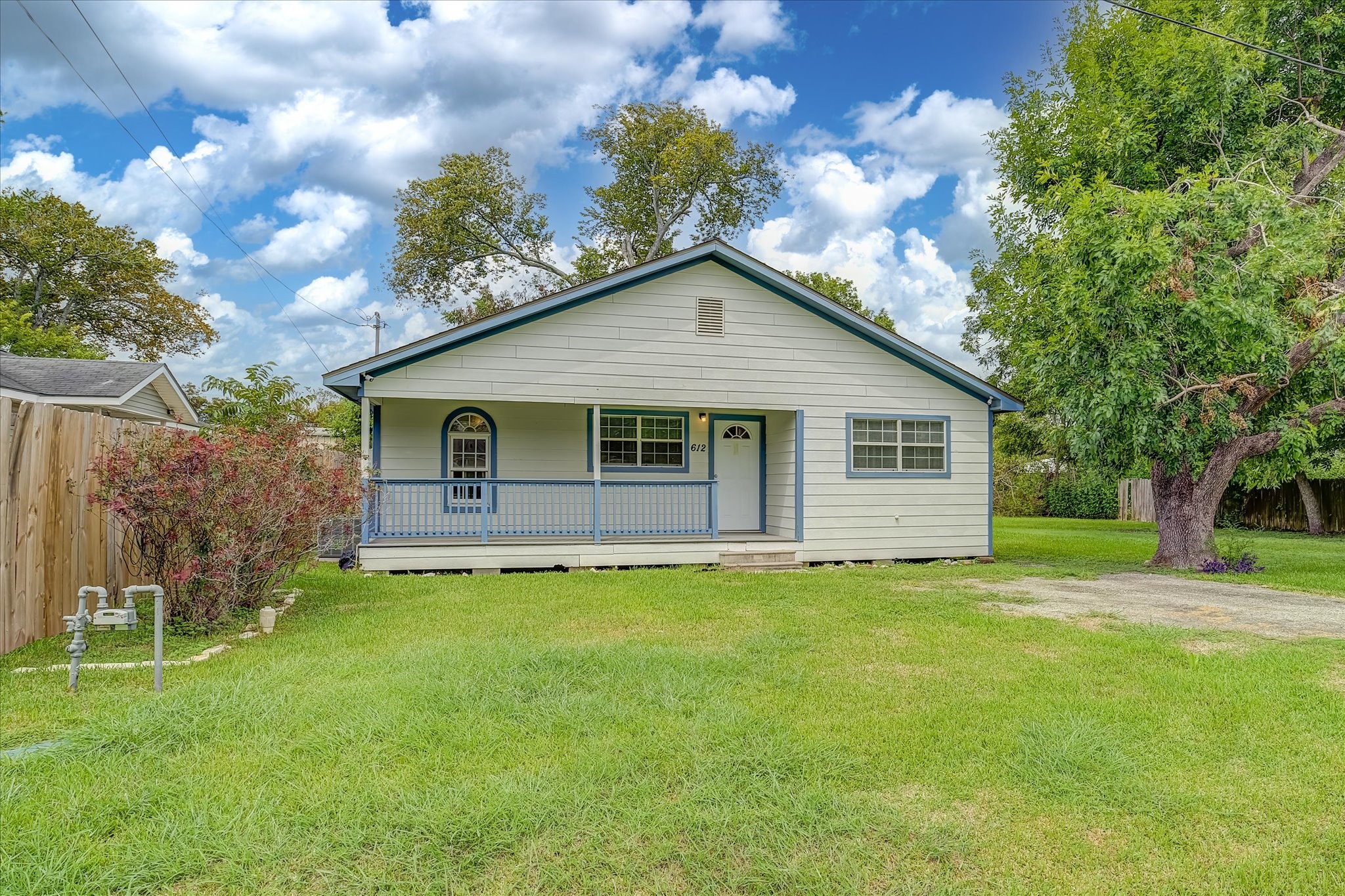 612 Harvey Street Property Photo 2