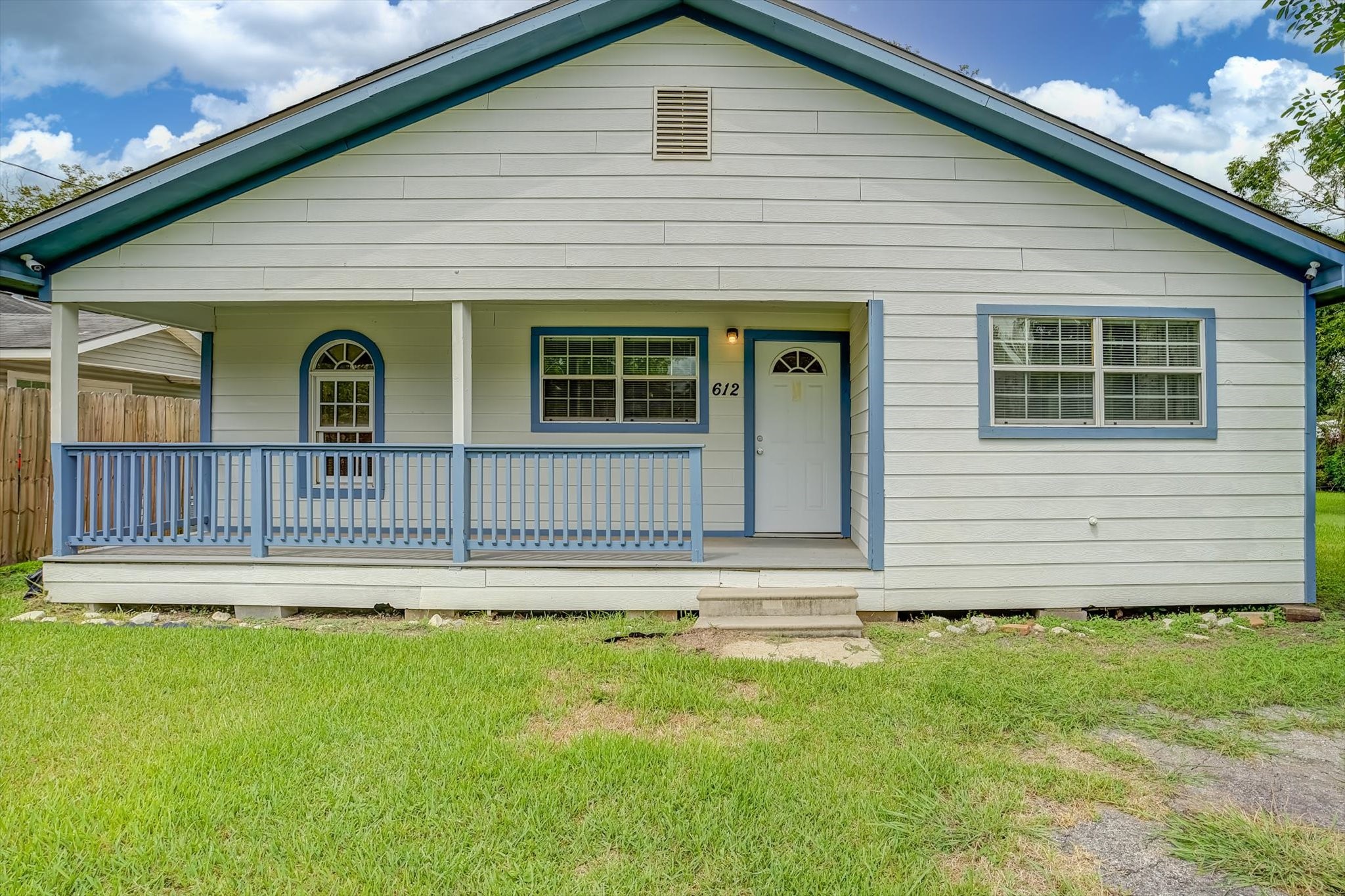 612 Harvey Street Property Photo 4