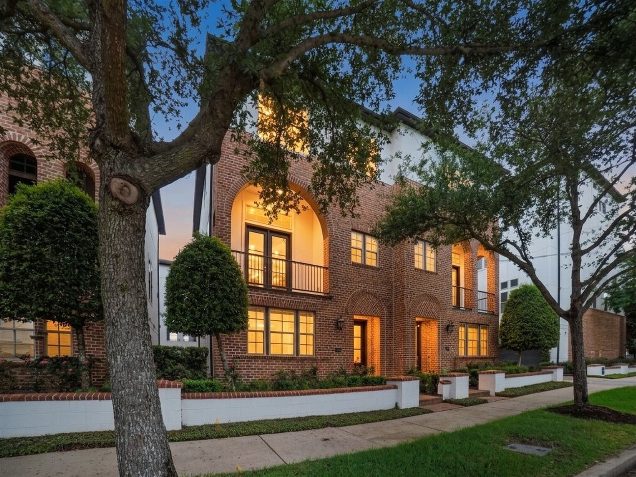 2810 Capitol Street