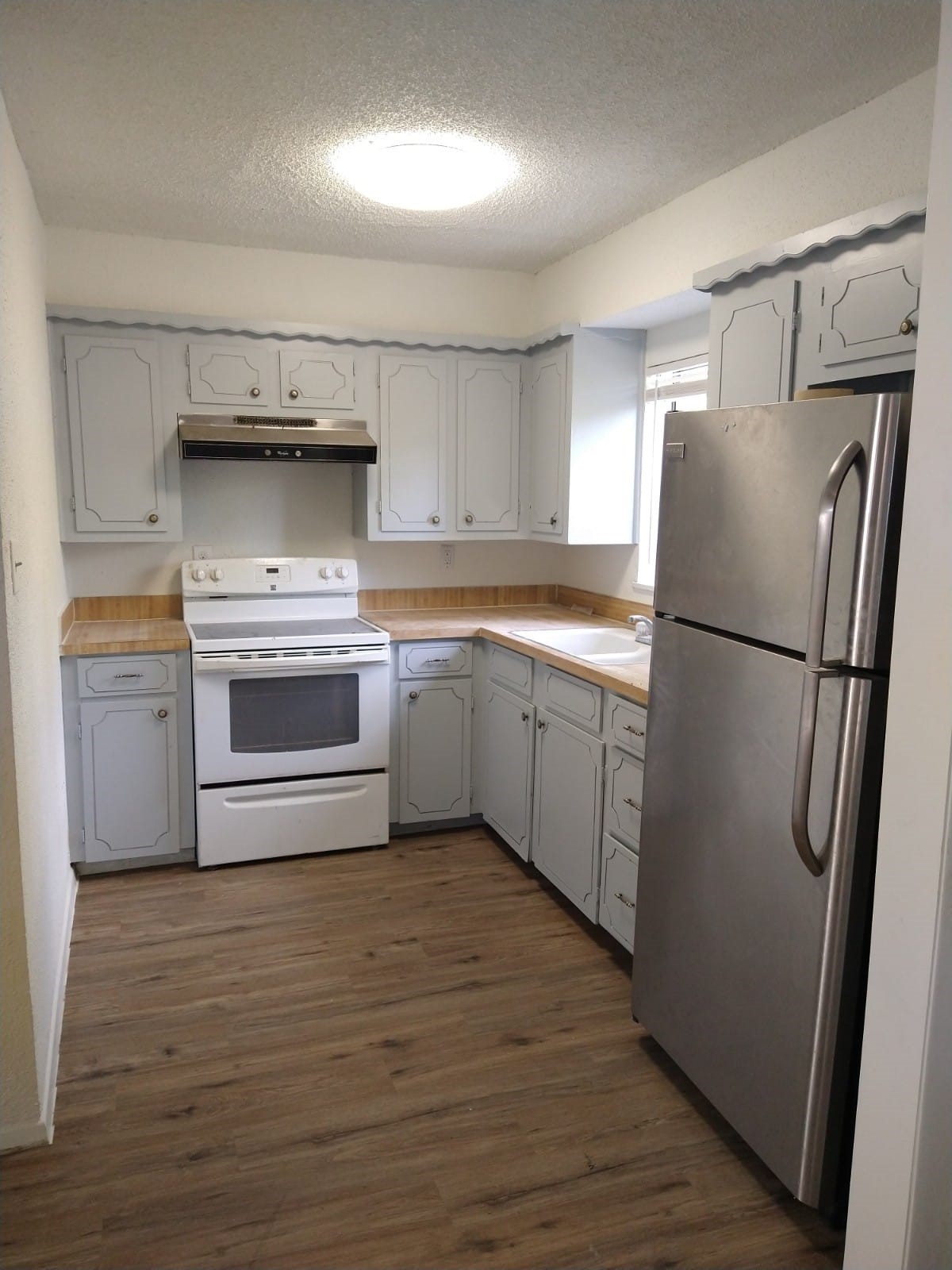 17042 Laurelwood Drive Property Photo 4