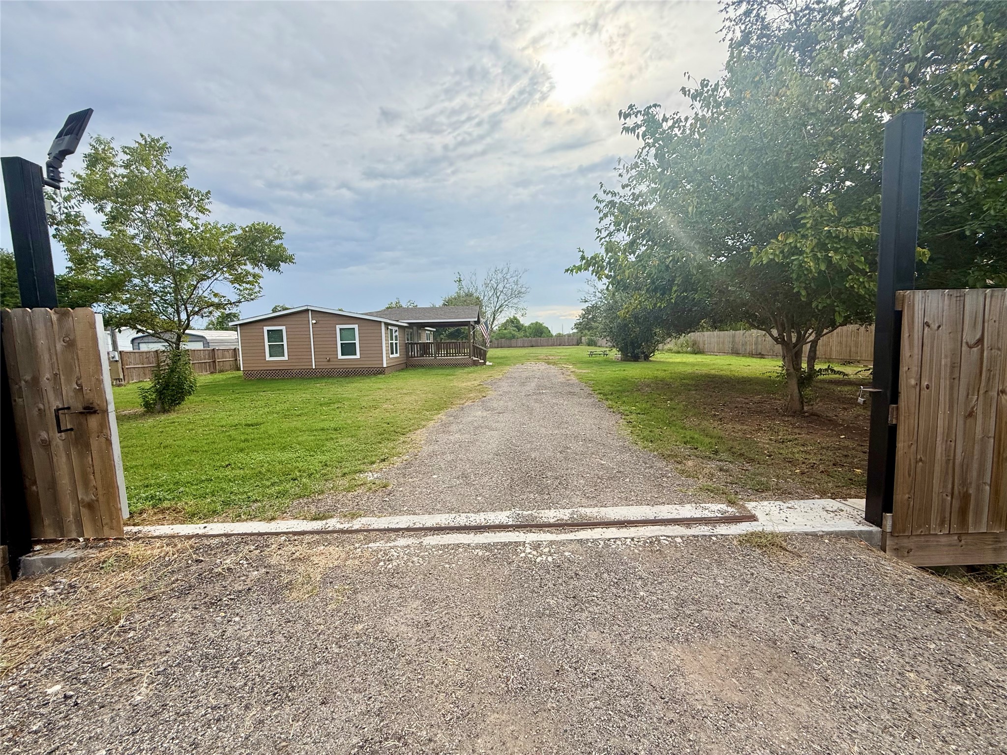 9115 Puritan Way Property Photo 1