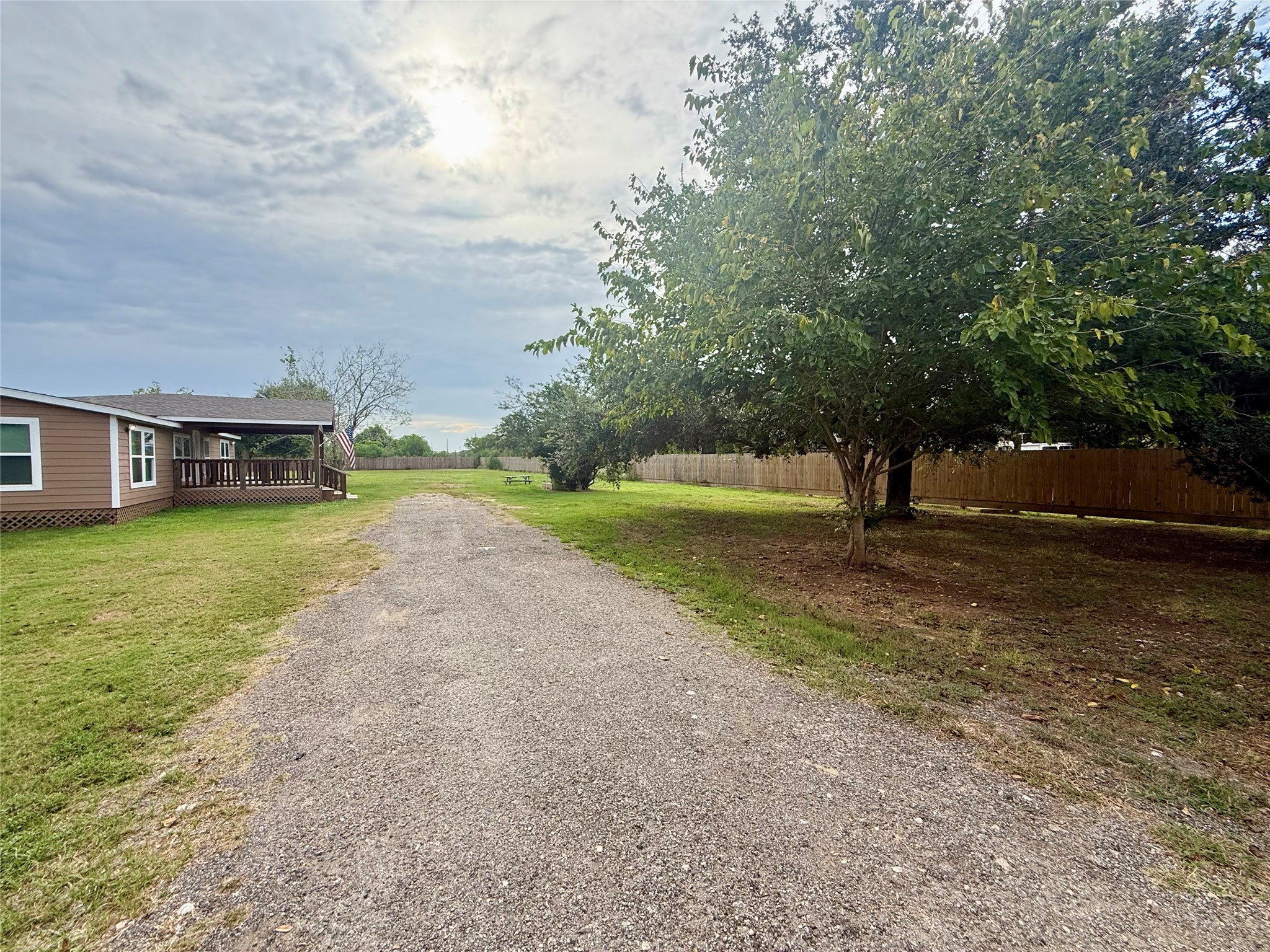 9115 Puritan Way Property Photo 3