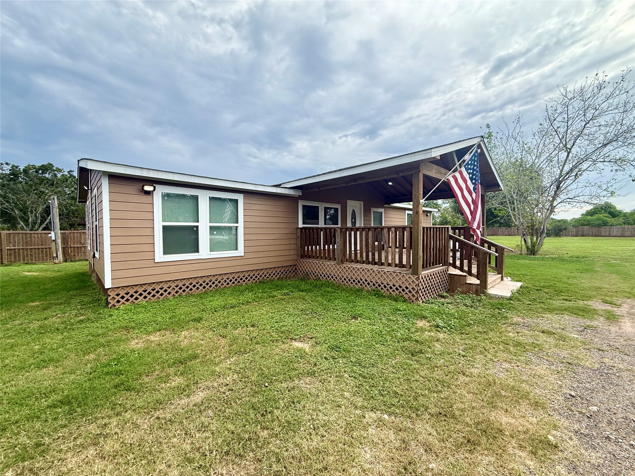 9115 Puritan Way Property Photo 5