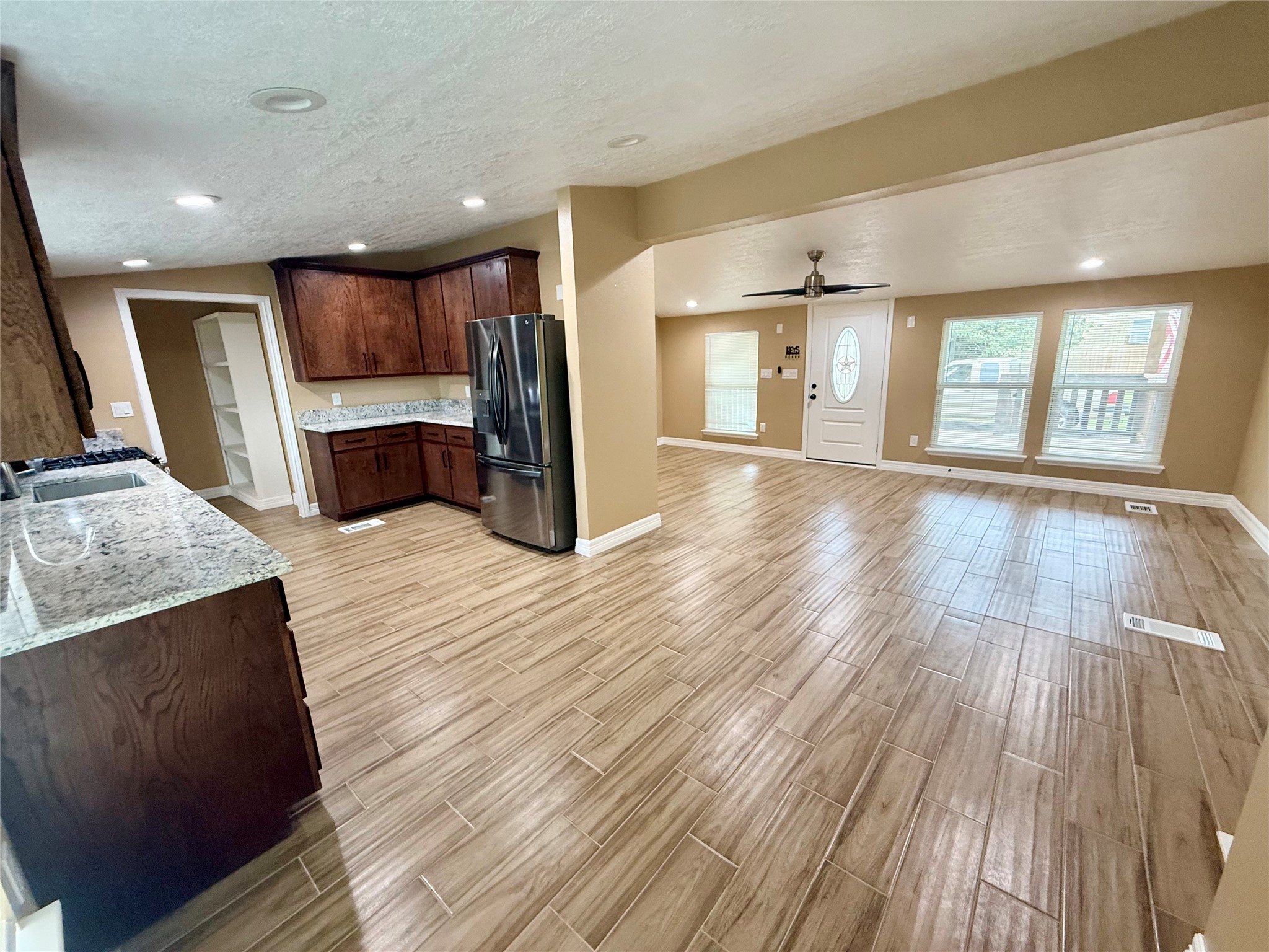 9115 Puritan Way Property Photo 8