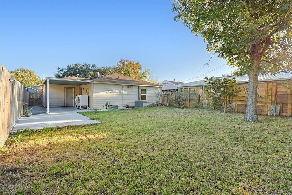 8169 Garland Street B Property Photo 6