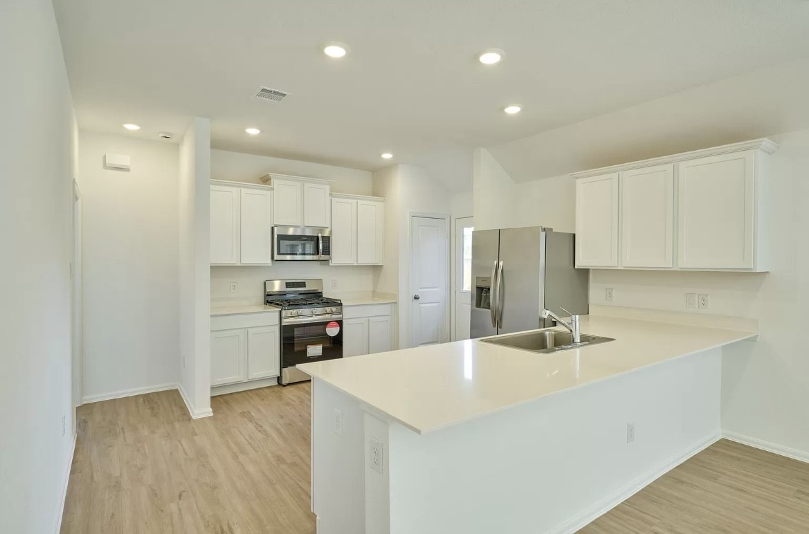 6313 Barrington Cliff Trail Property Photo 1