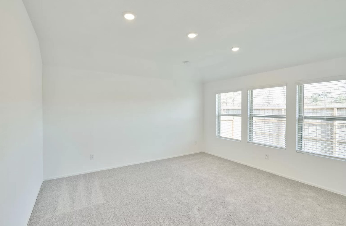 6313 Barrington Cliff Trail Property Photo 4