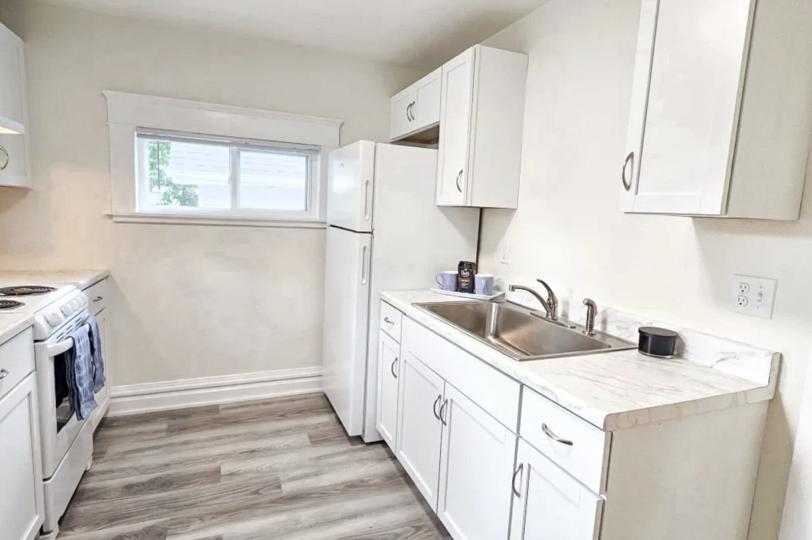 313 E St Joseph Street Property Photo 8
