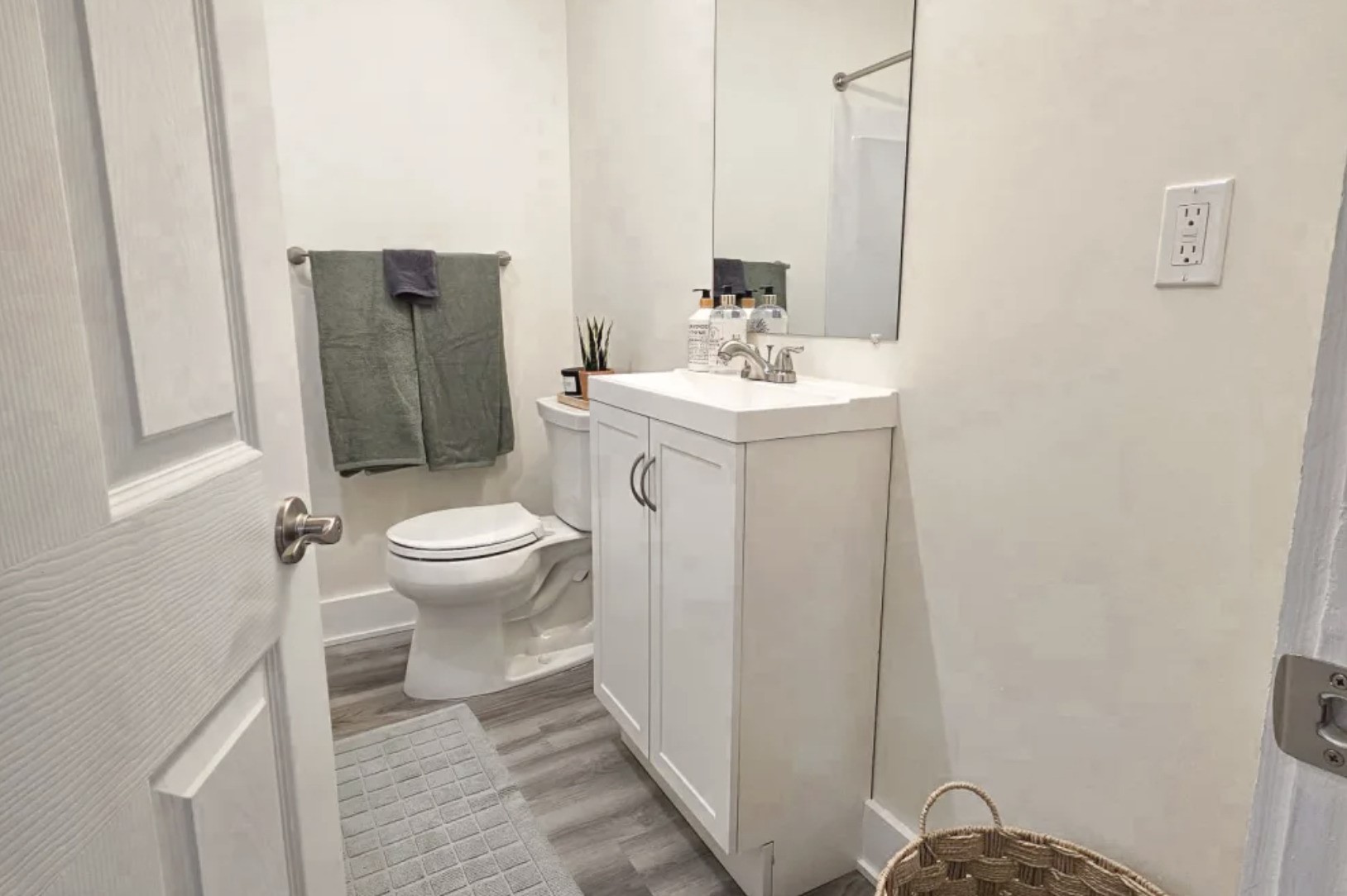 313 E St Joseph Street Property Photo 9