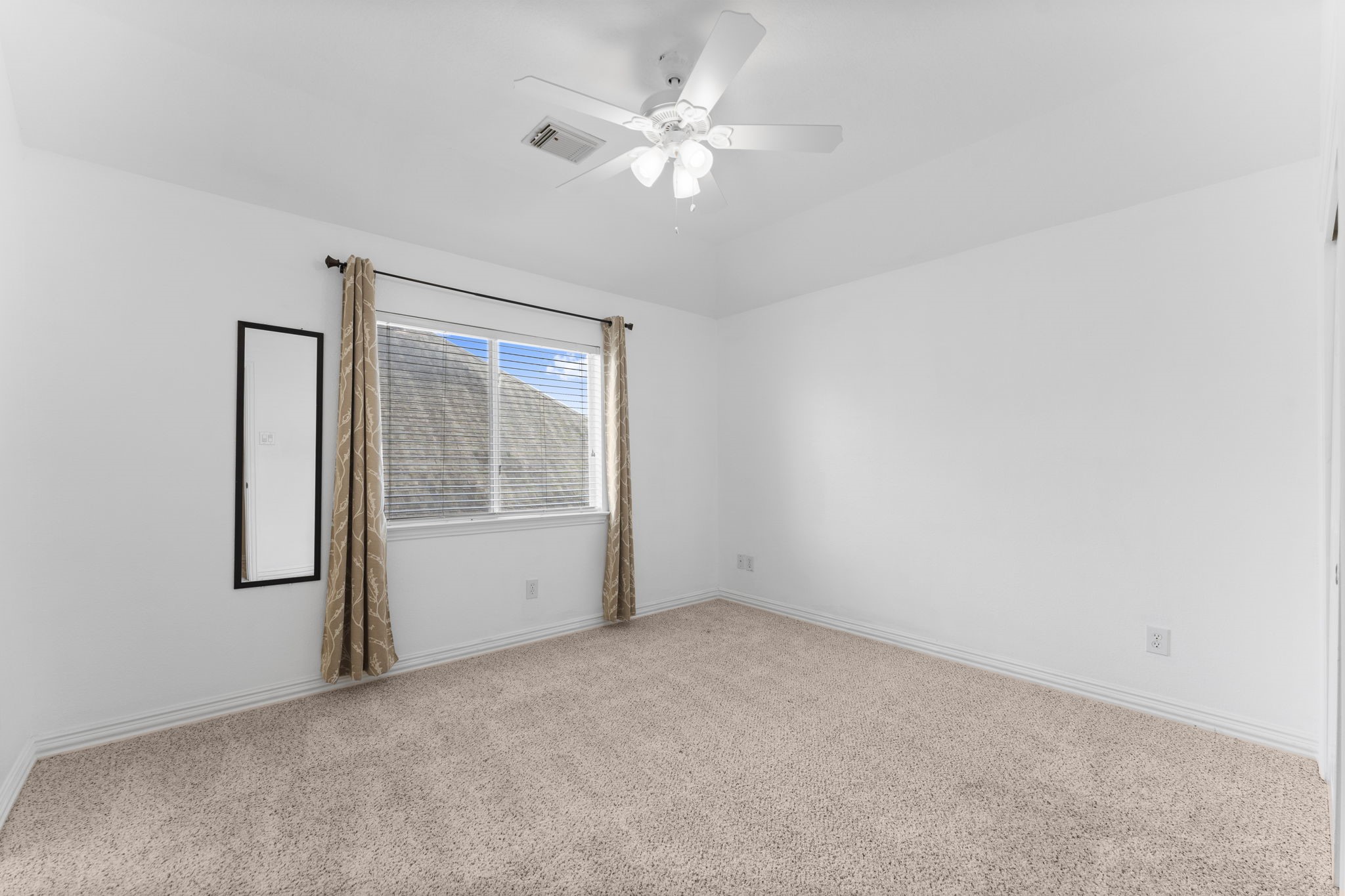 12611 Wandering Streams Drive Property Photo 37