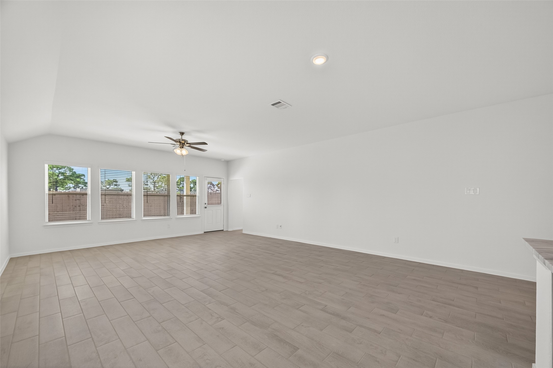 5911 Bright Keel Drive Property Photo 6