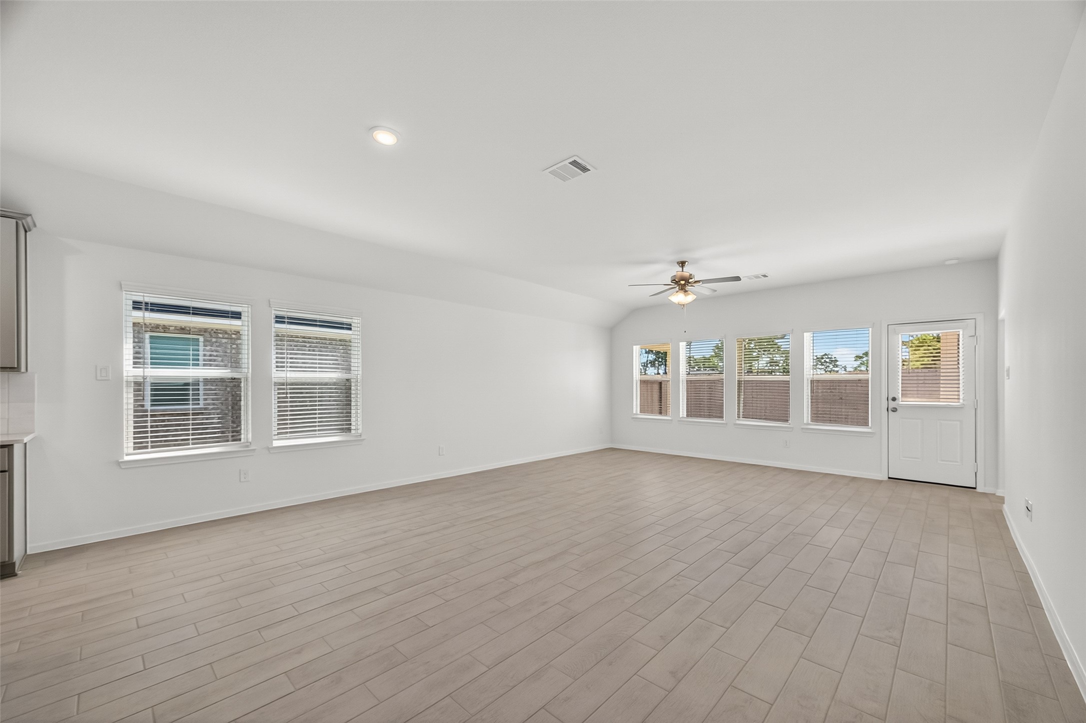 5911 Bright Keel Drive Property Photo 7