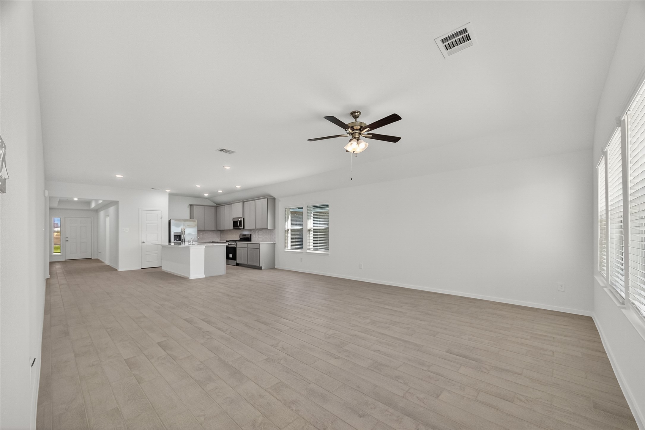 5911 Bright Keel Drive Property Photo 8
