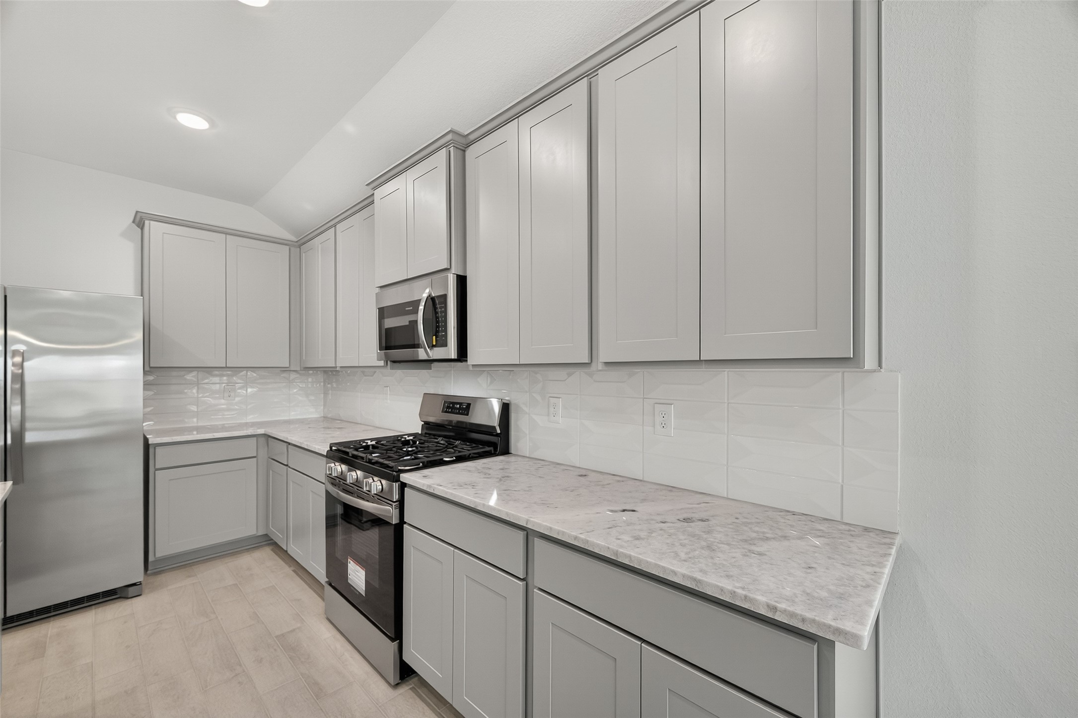 5911 Bright Keel Drive Property Photo 14