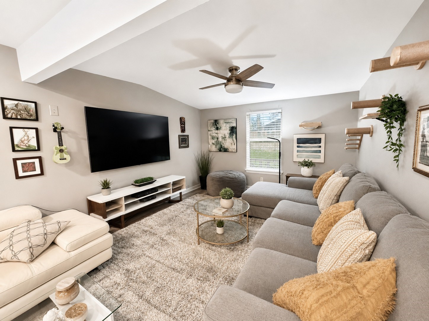 2043 Des Jardines Street Property Photo 6