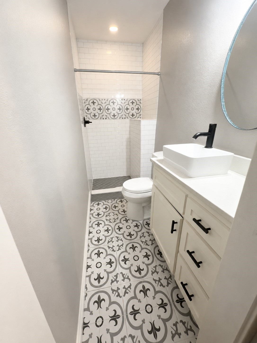 2043 Des Jardines Street Property Photo 7