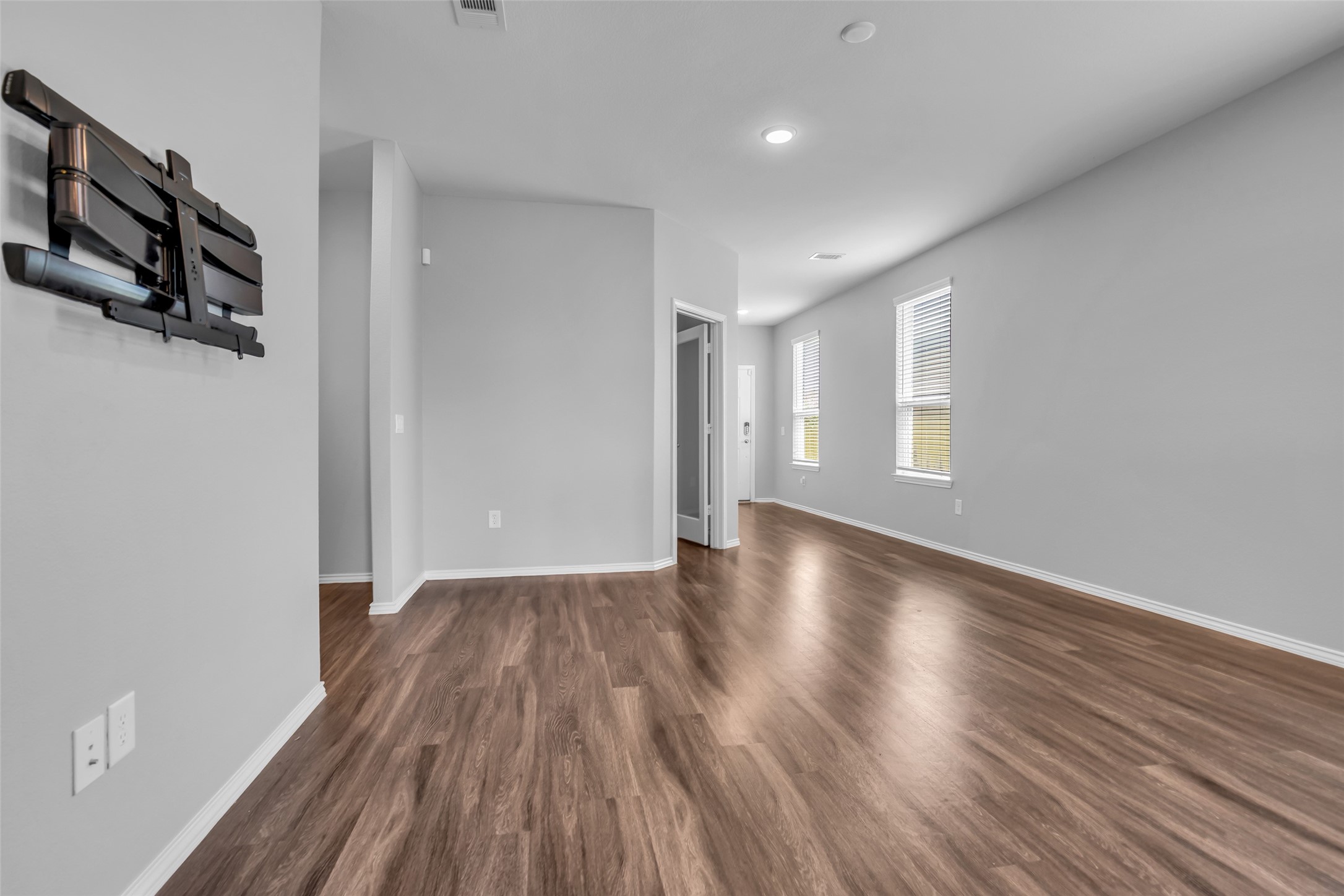25703 Bottlebrush Sedge Street Property Photo 7