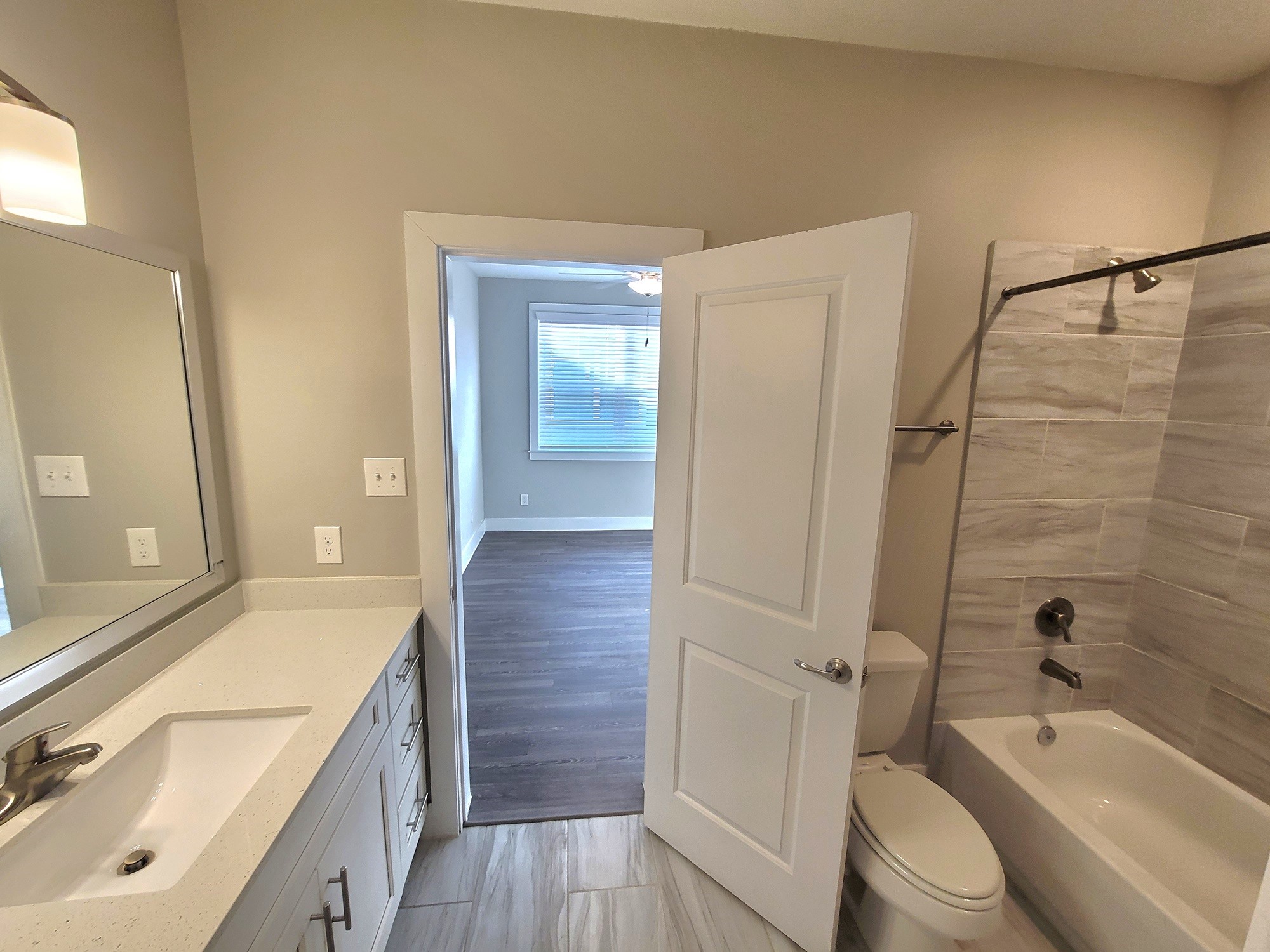 1620 Oak Tree Drive 1210 Property Photo 13