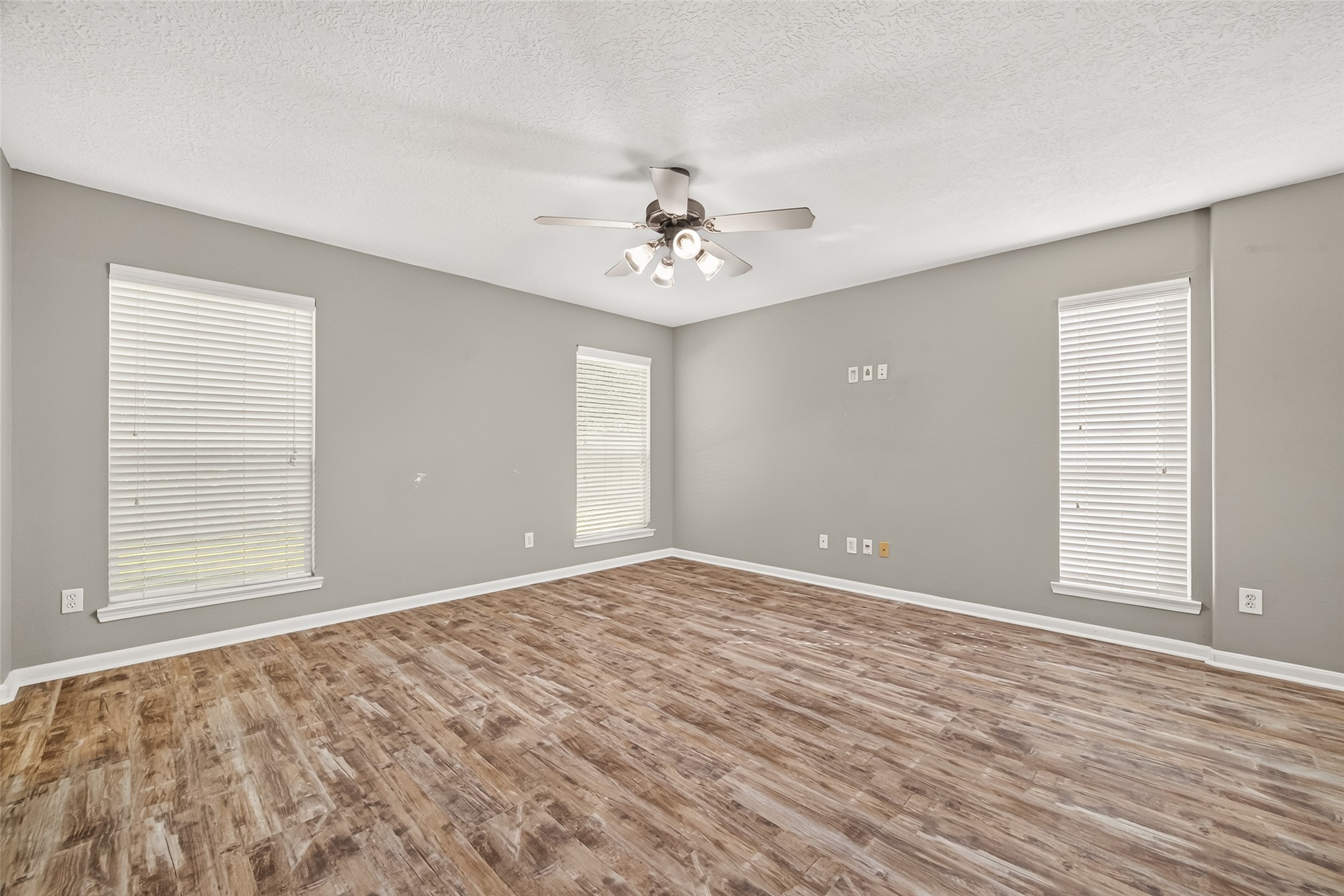 5437 N Buffalo Circle Property Photo 6