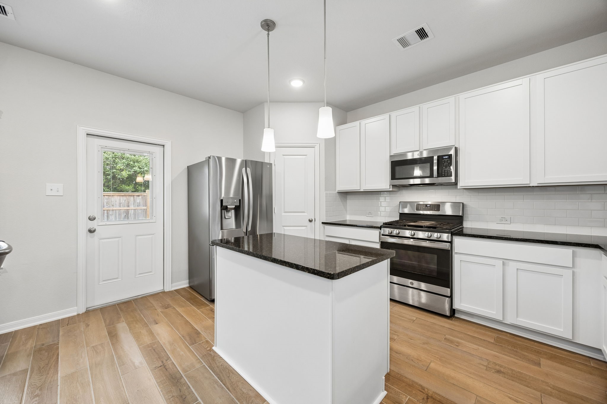3105 Waxwing Drive Property Photo 6