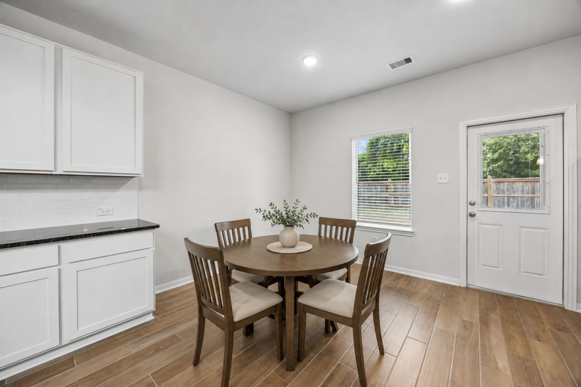 3105 Waxwing Drive Property Photo 7