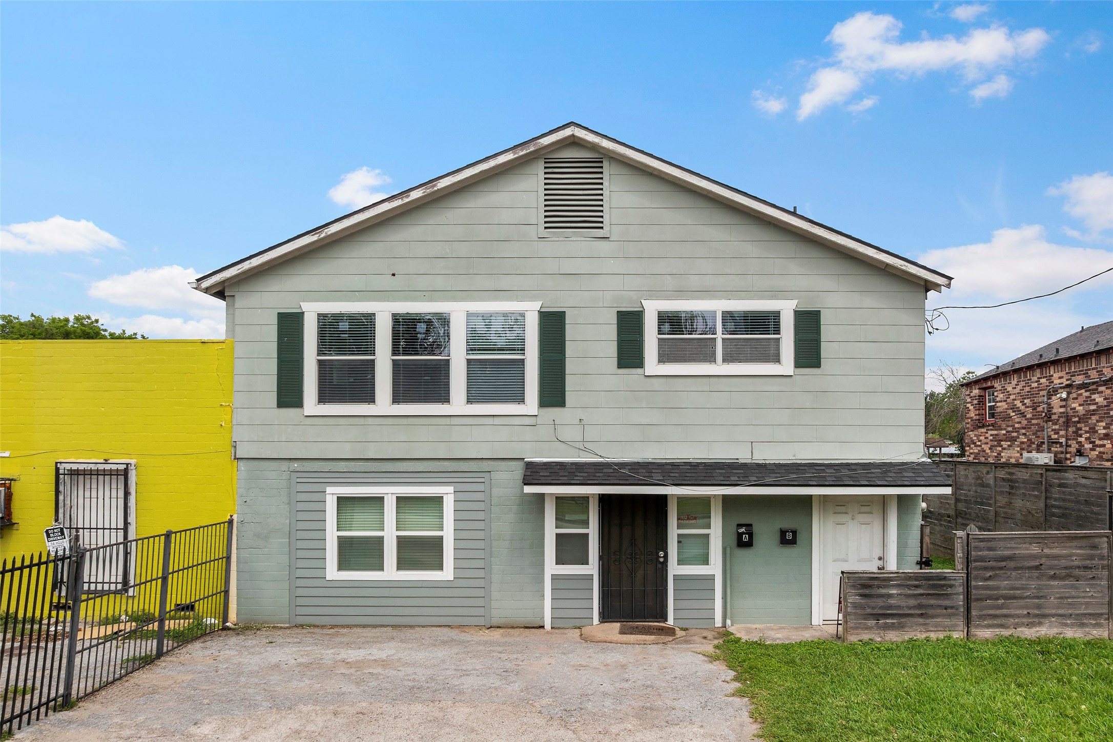 6918 Irvington Boulevard B Property Photo 13