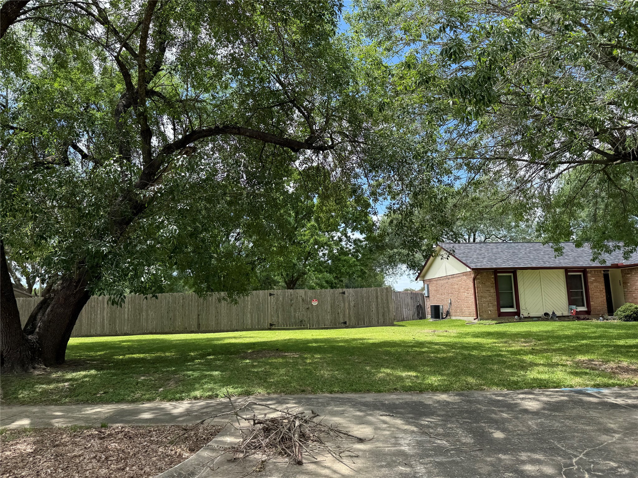 4908 Ripple Creek Drive Property Photo 2