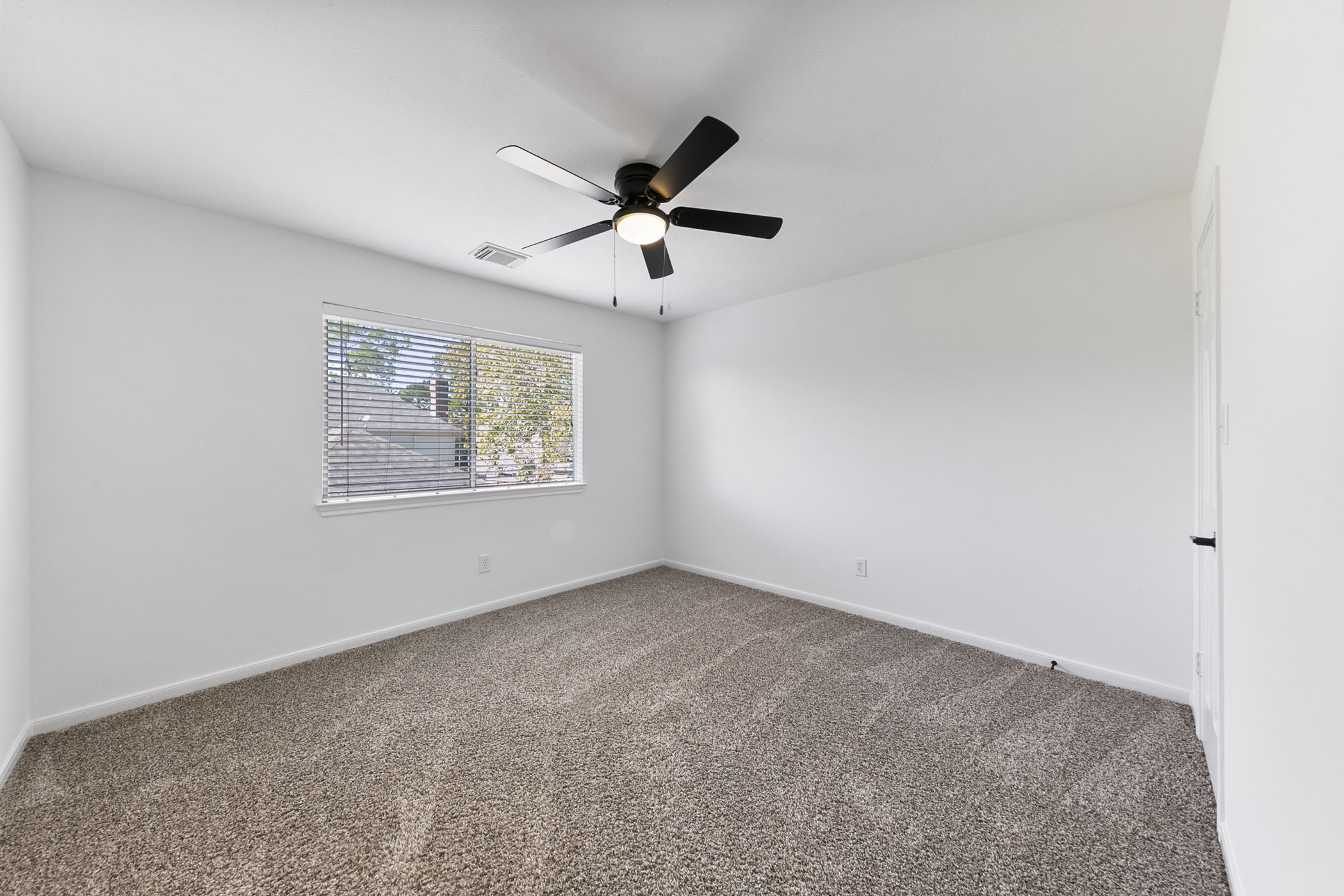 1414 Bluestone Drive Property Photo 35