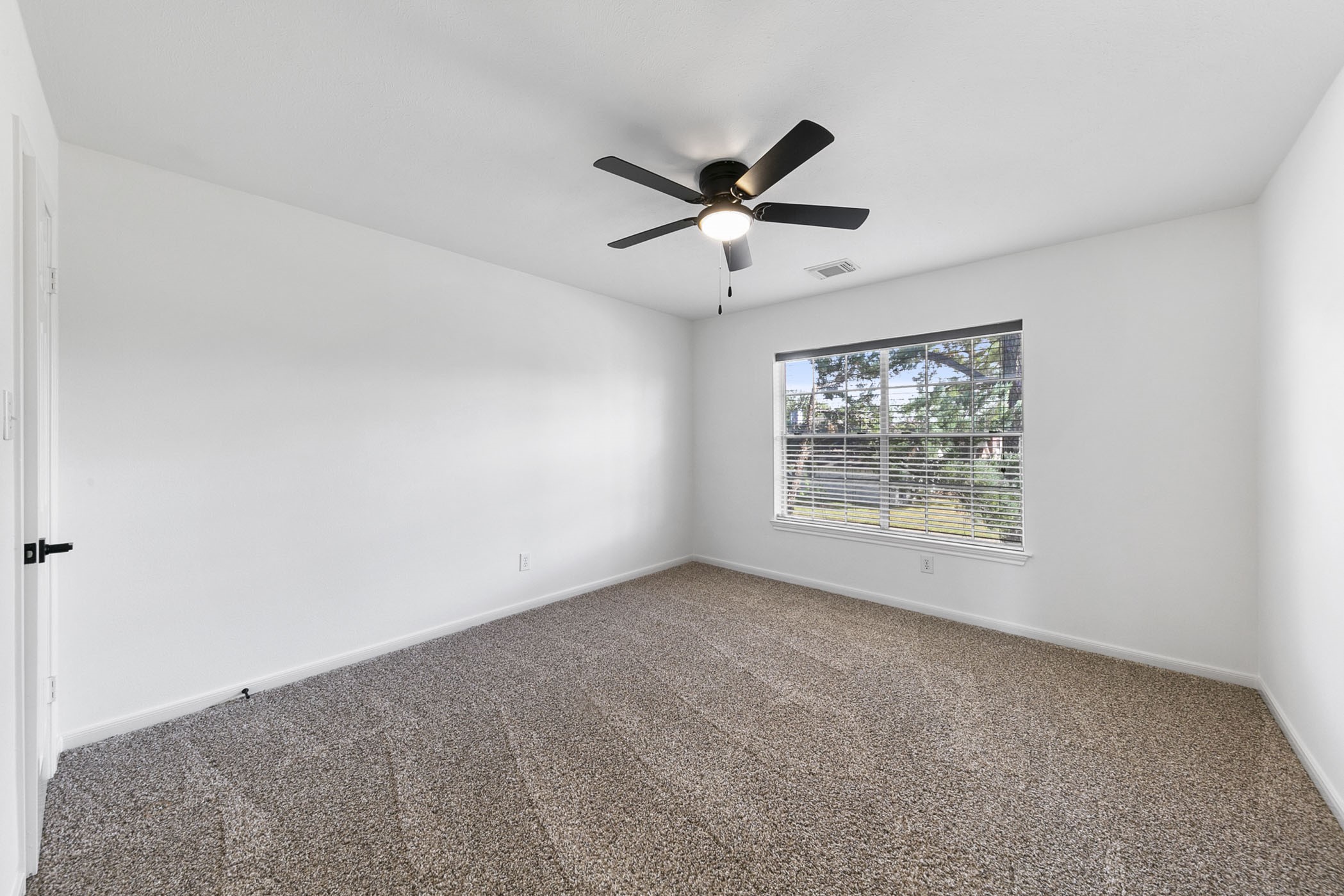 1414 Bluestone Drive Property Photo 36
