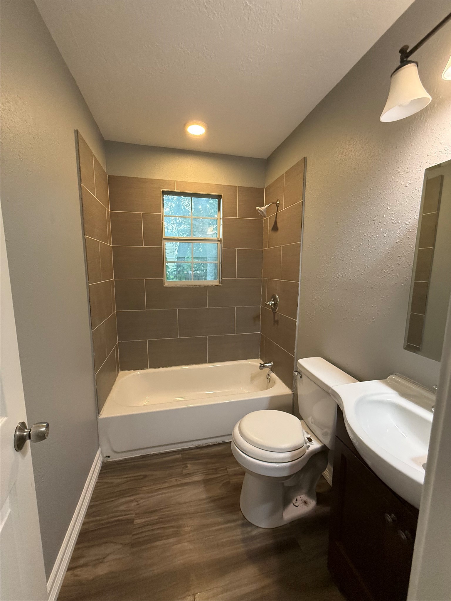 4308 6th Street Property Photo 2