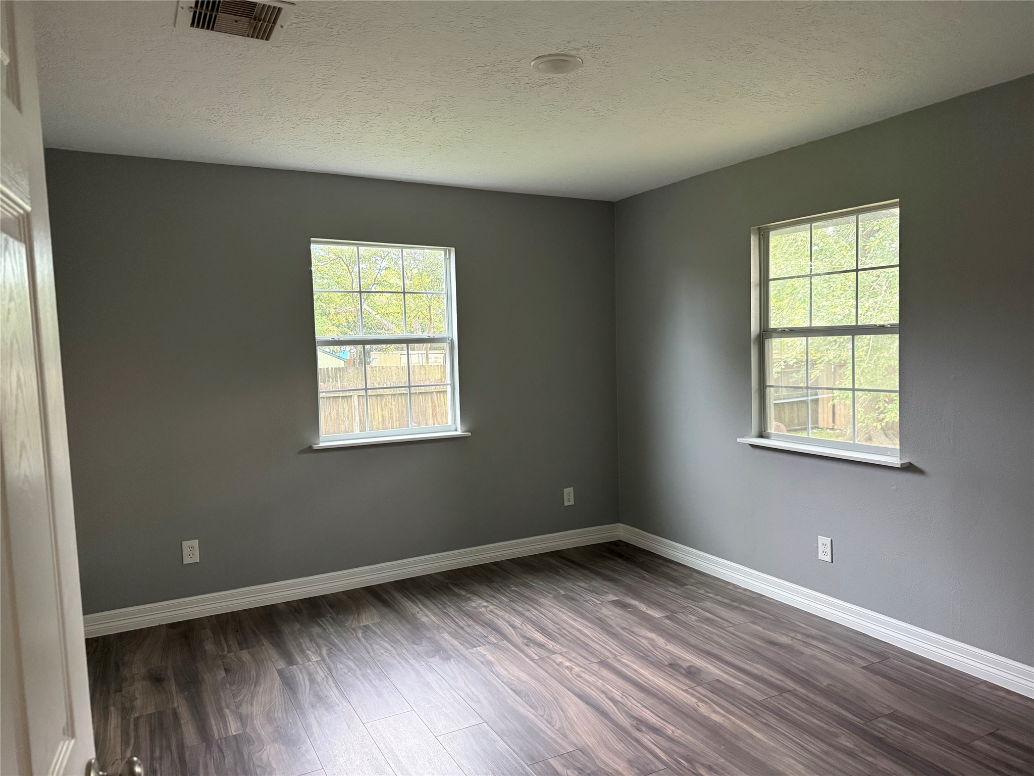 4308 6th Street Property Photo 3