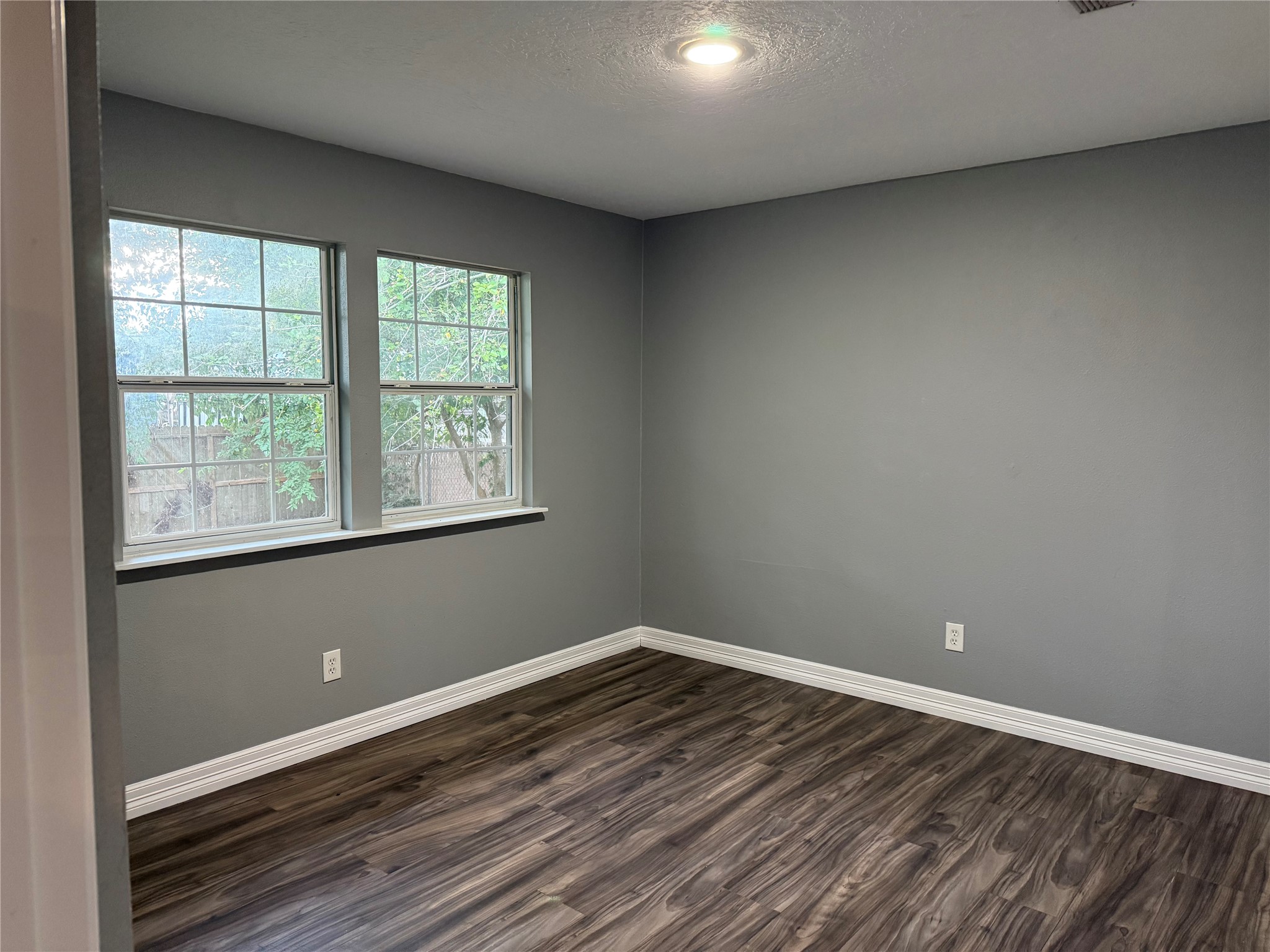 4308 6th Street Property Photo 4